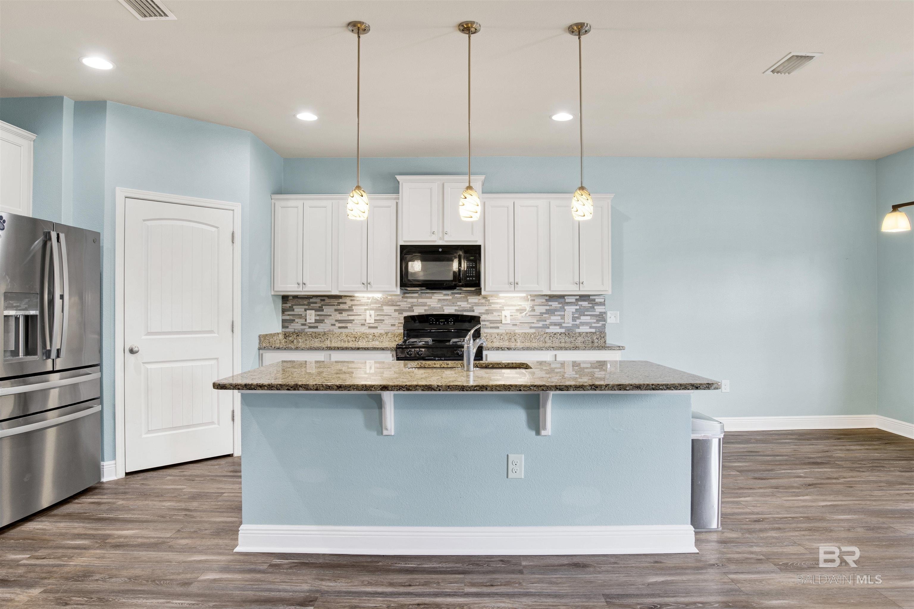 Gulf Shores, Alabama, 36542, United States, 4 Bedrooms Bedrooms, ,3 BathroomsBathrooms,Residential,For Sale,1977094