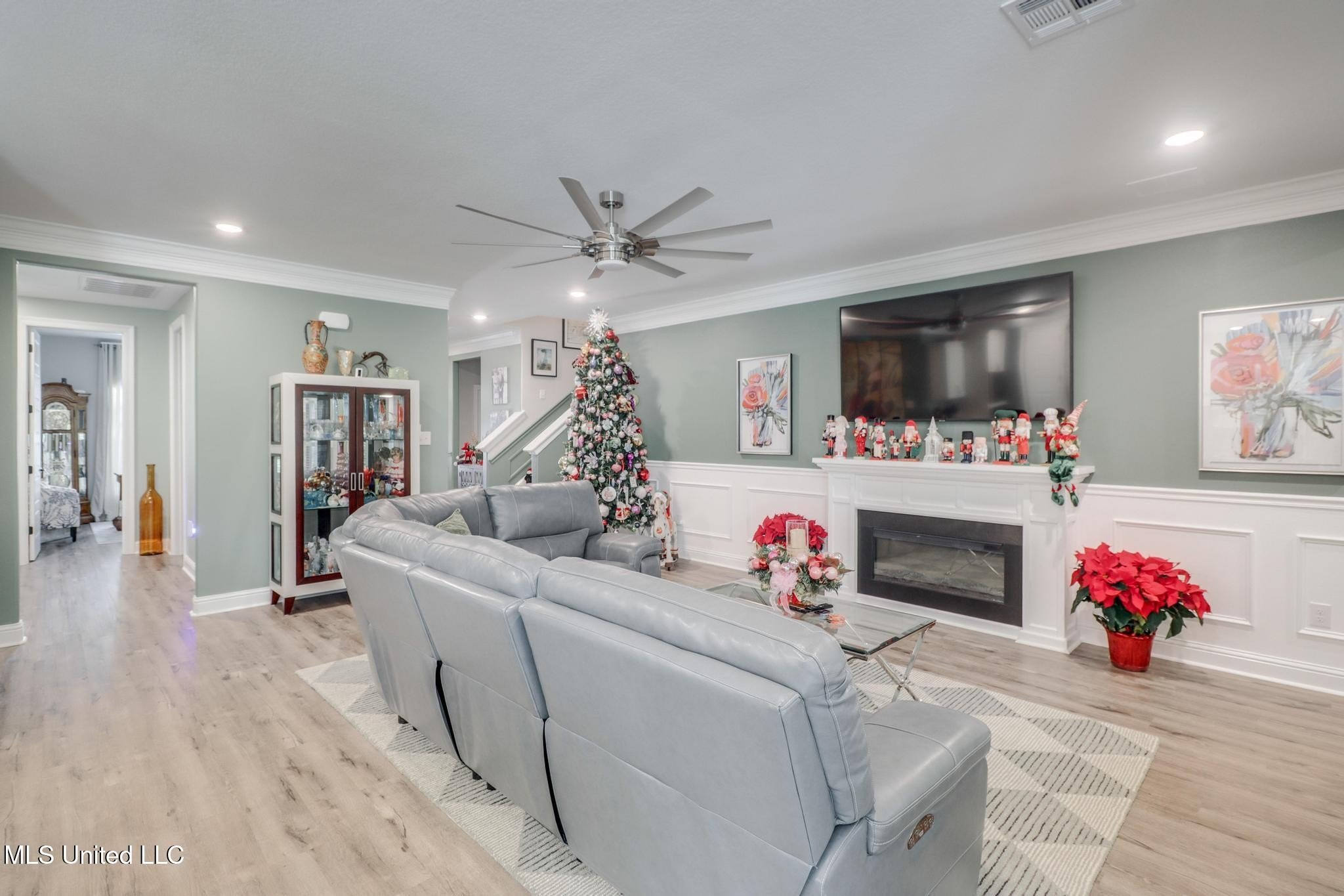 Gulfport, Mississippi, 39503, United States, 5 Bedrooms Bedrooms, ,3 BathroomsBathrooms,Residential,For Sale,2005321