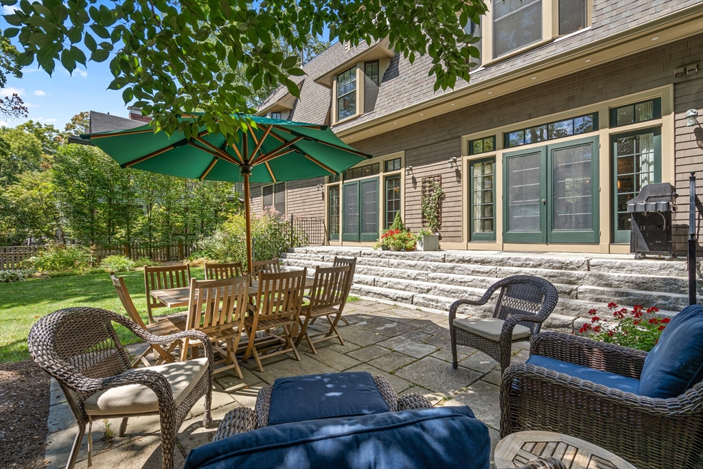 Cambridge, Massachusetts, 02138, United States, 6 Bedrooms Bedrooms, ,7 BathroomsBathrooms,Residential,For Sale,1949717