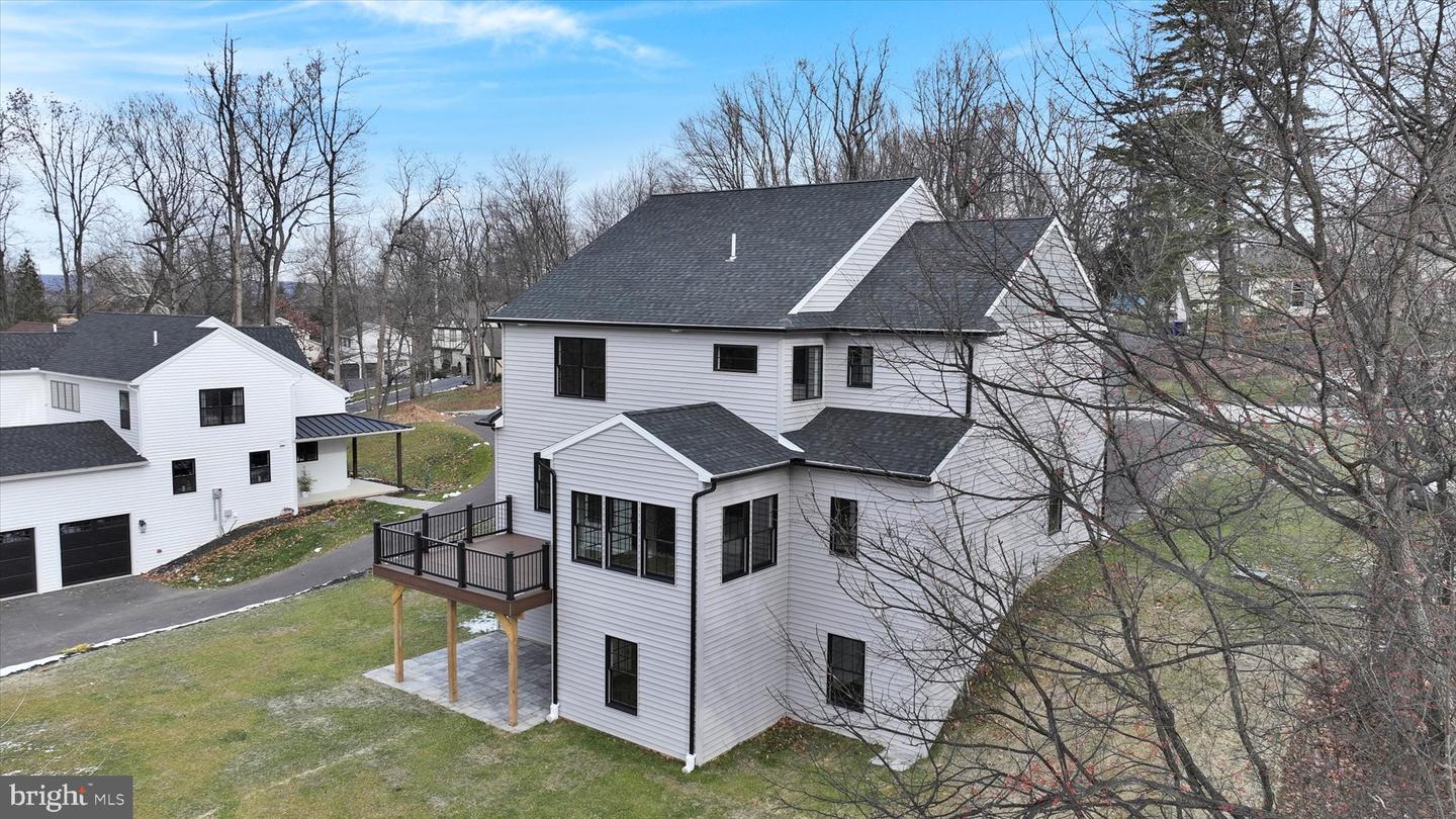 NEW CUMBERLAND, Pennsylvania, 17070, United States, 4 Bedrooms Bedrooms, ,4 BathroomsBathrooms,Residential,For Sale,2005411