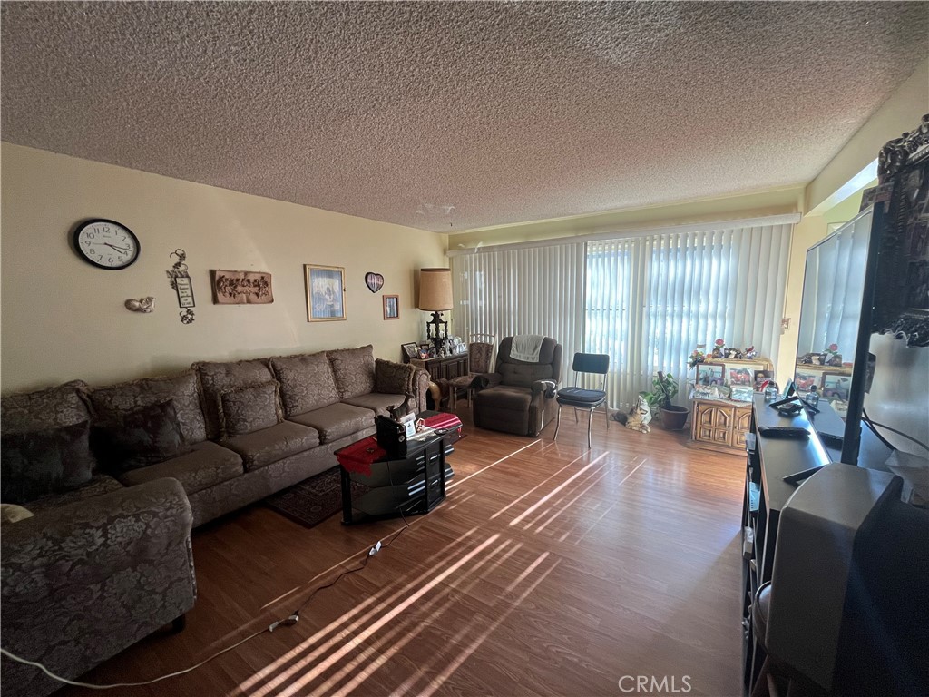 Los Alamitos, California, 90720, United States, ,Residential,For Sale,1901818