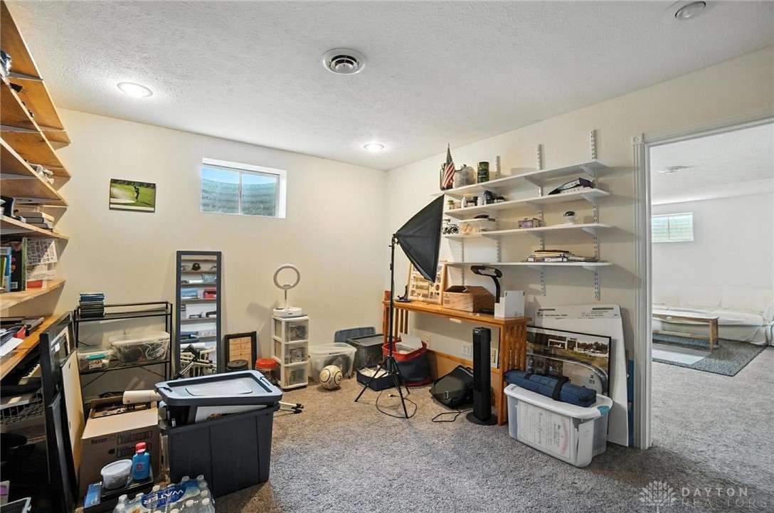 Dayton, Ohio, 45458, United States, 4 Bedrooms Bedrooms, ,4 BathroomsBathrooms,Residential,For Sale,1875068