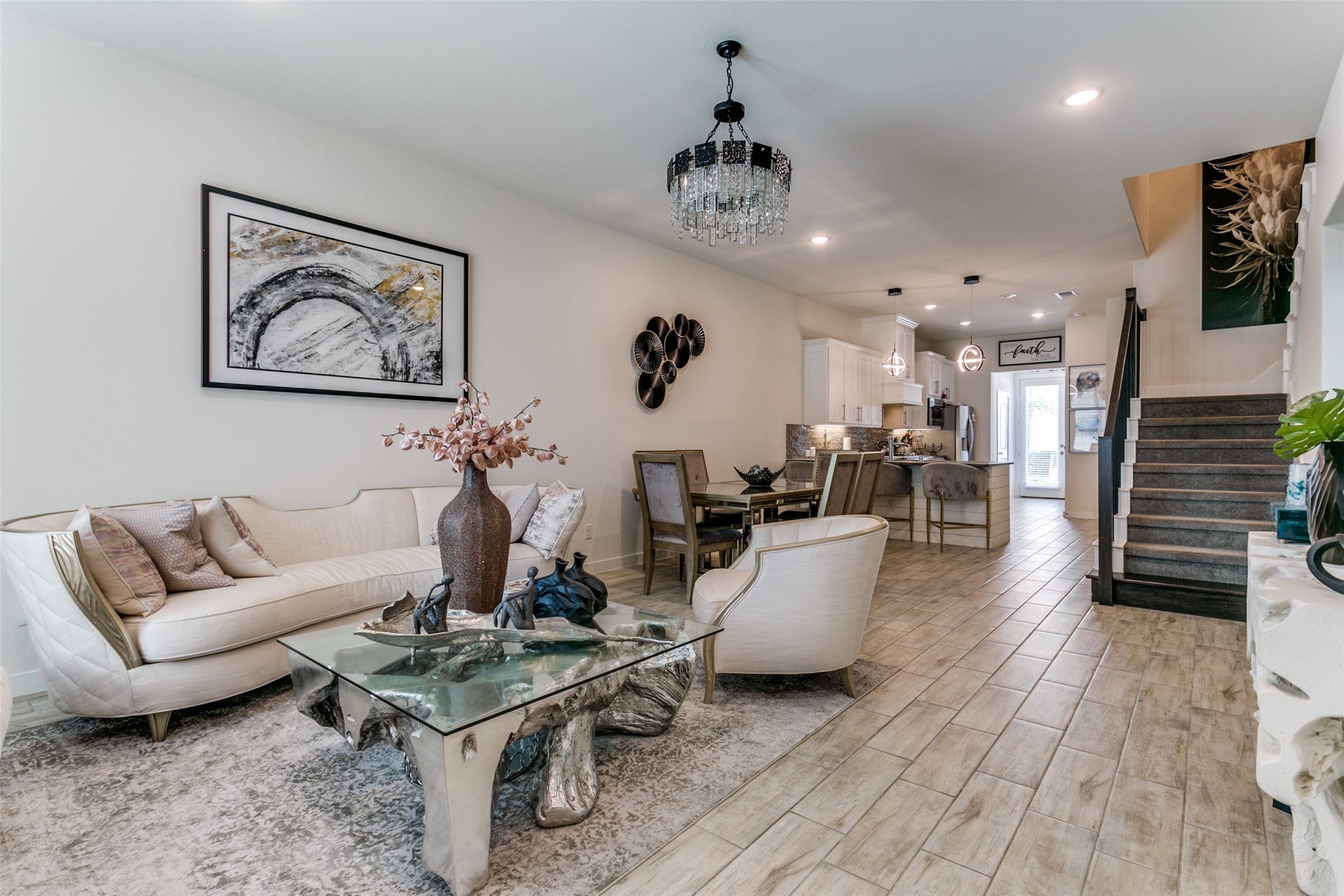 Flower Mound, Texas, 75028, United States, 3 Bedrooms Bedrooms, ,3 BathroomsBathrooms,Residential,For Sale,1990781