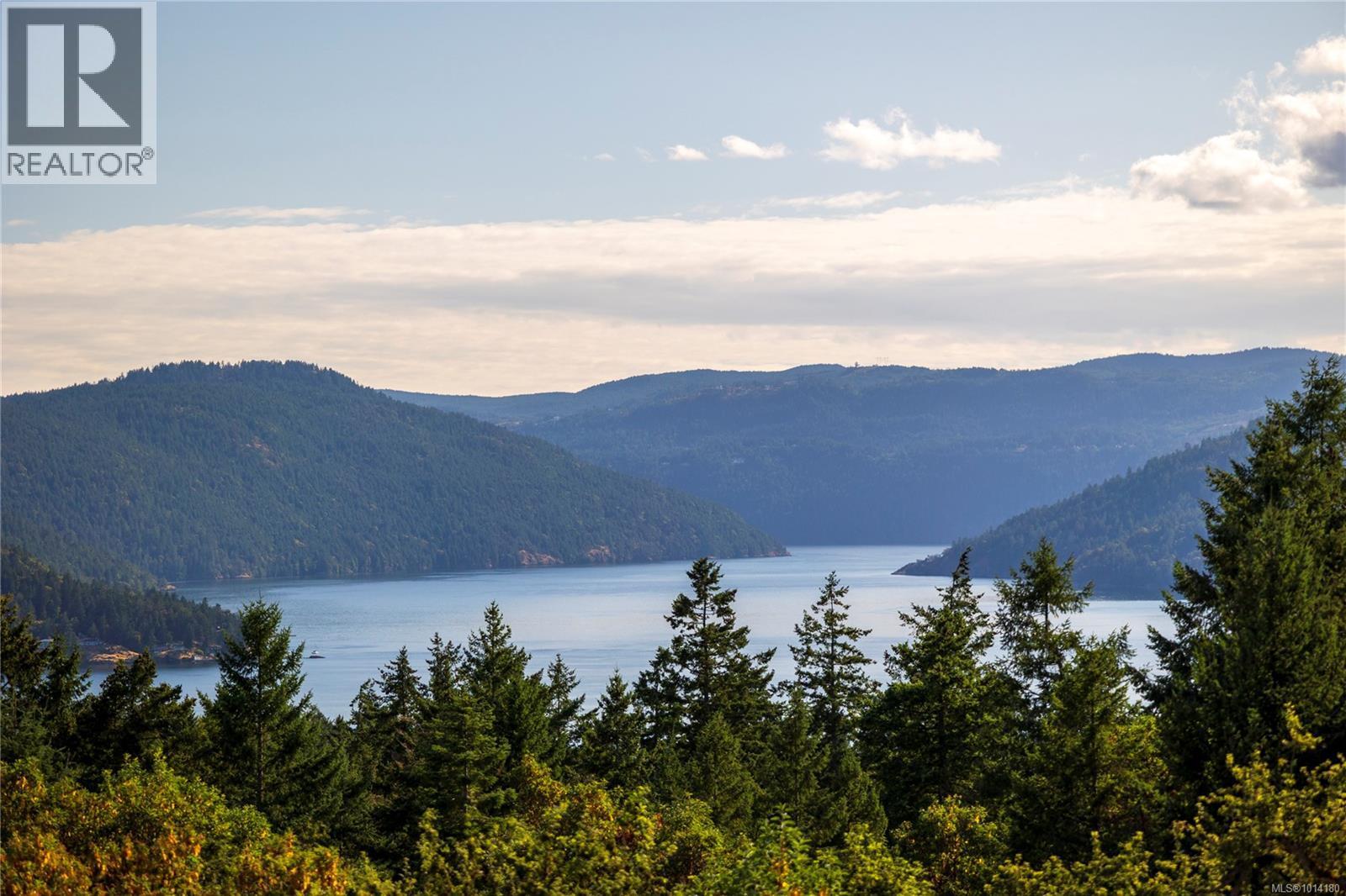 CENTRAL SAANICH, British Columbia, V8M 1S2, CA, 3 Bedrooms Bedrooms, ,4 BathroomsBathrooms,Residential,For Sale,1947352