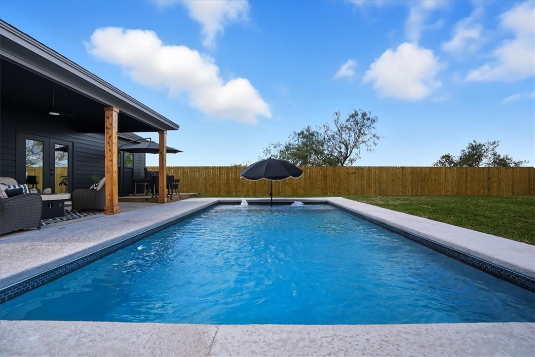 Alice, Texas, 78332, United States, 3 Bedrooms Bedrooms, ,2 BathroomsBathrooms,Residential,For Sale,1995593