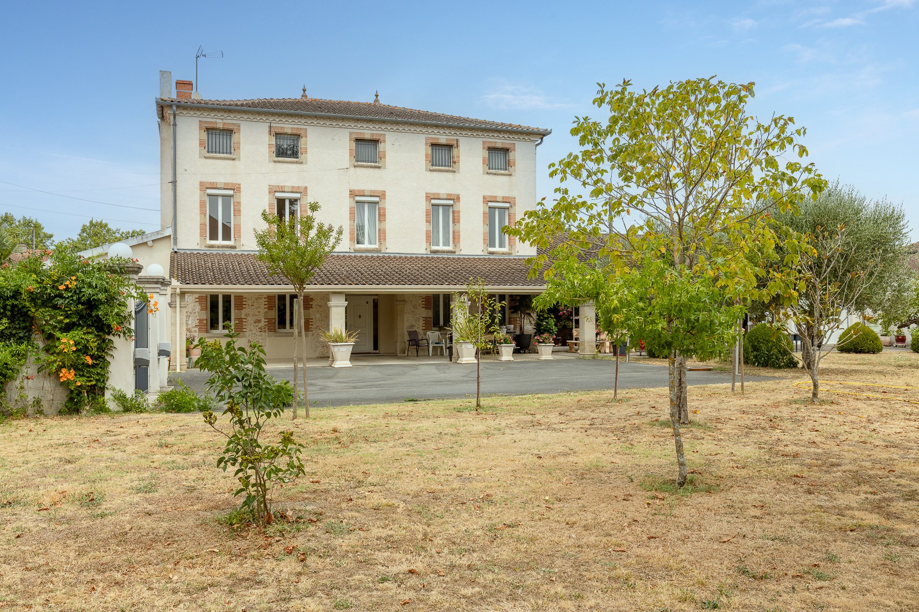  Big Family home in the center - 物件實景