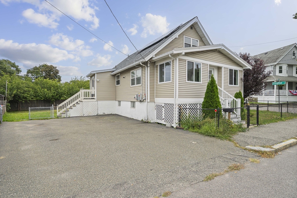 Quincy, Massachusetts, 02169, United States, 3 Bedrooms Bedrooms, ,2 BathroomsBathrooms,Residential,For Sale,1951174