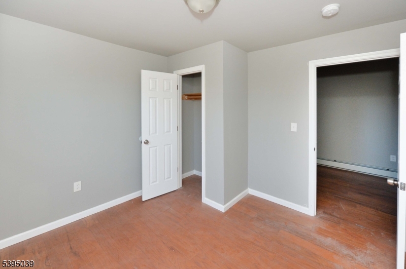 Paterson City, New Jersey, 07504, United States, 10 Bedrooms Bedrooms, ,3 BathroomsBathrooms,Residential,For Sale,1988111