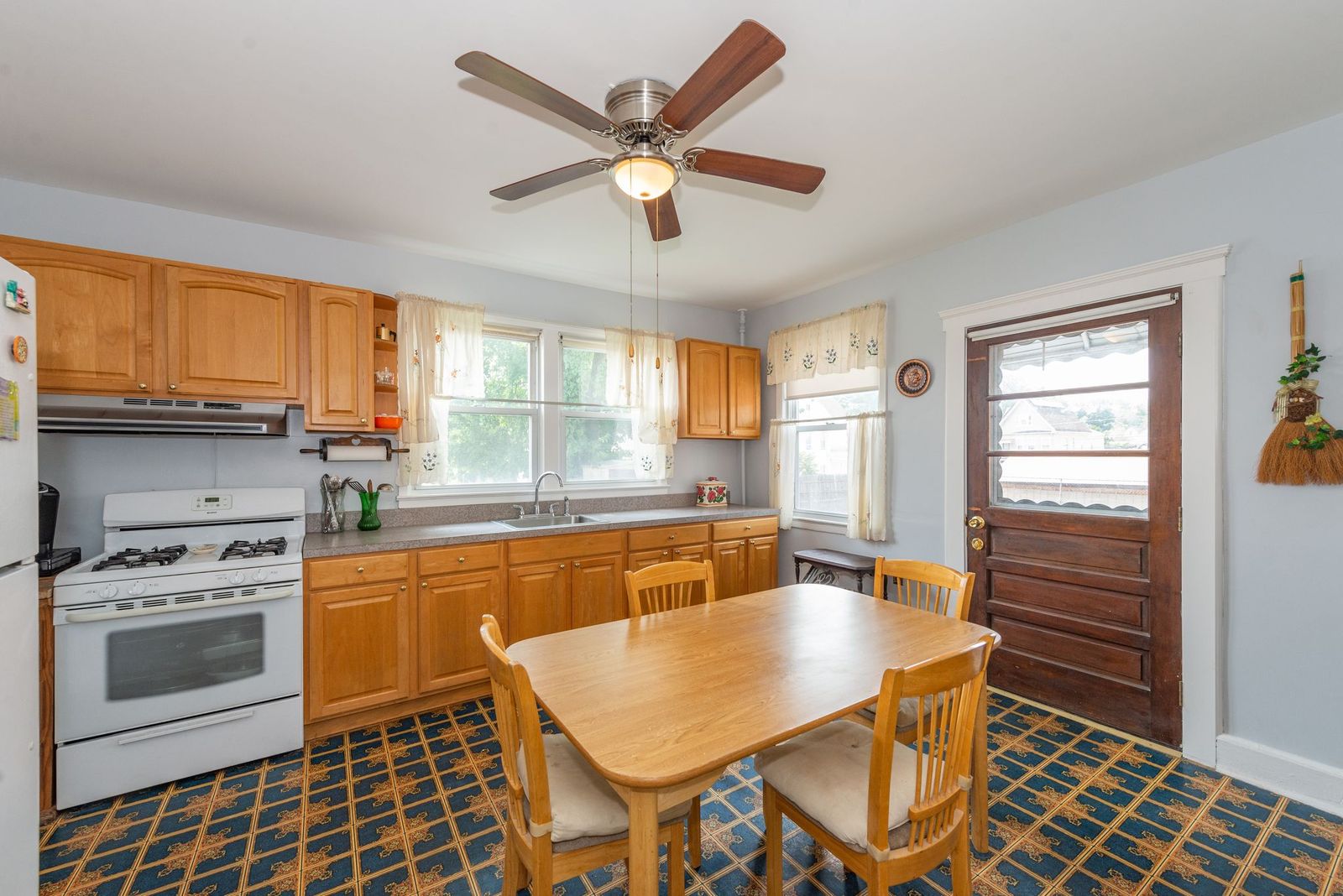 Paterson City, New Jersey, 07501, United States, 3 Bedrooms Bedrooms, ,3 BathroomsBathrooms,Residential,For Sale,1909454