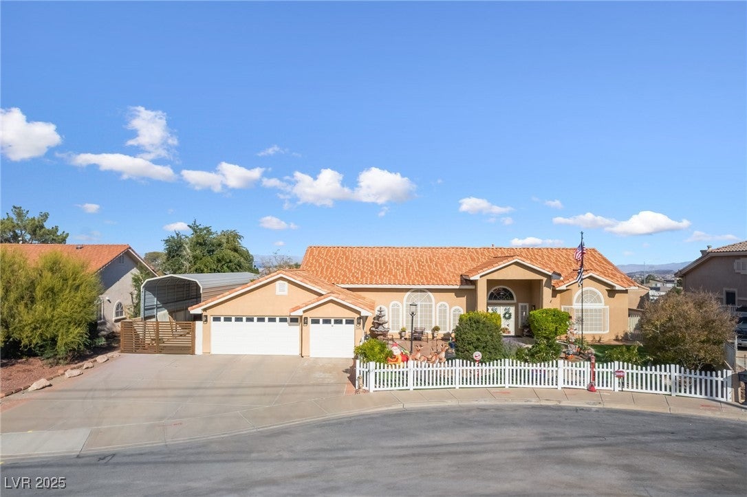 Henderson, Nevada, 89015, United States, 4 Bedrooms Bedrooms, ,3 BathroomsBathrooms,Residential,For Sale,2001549