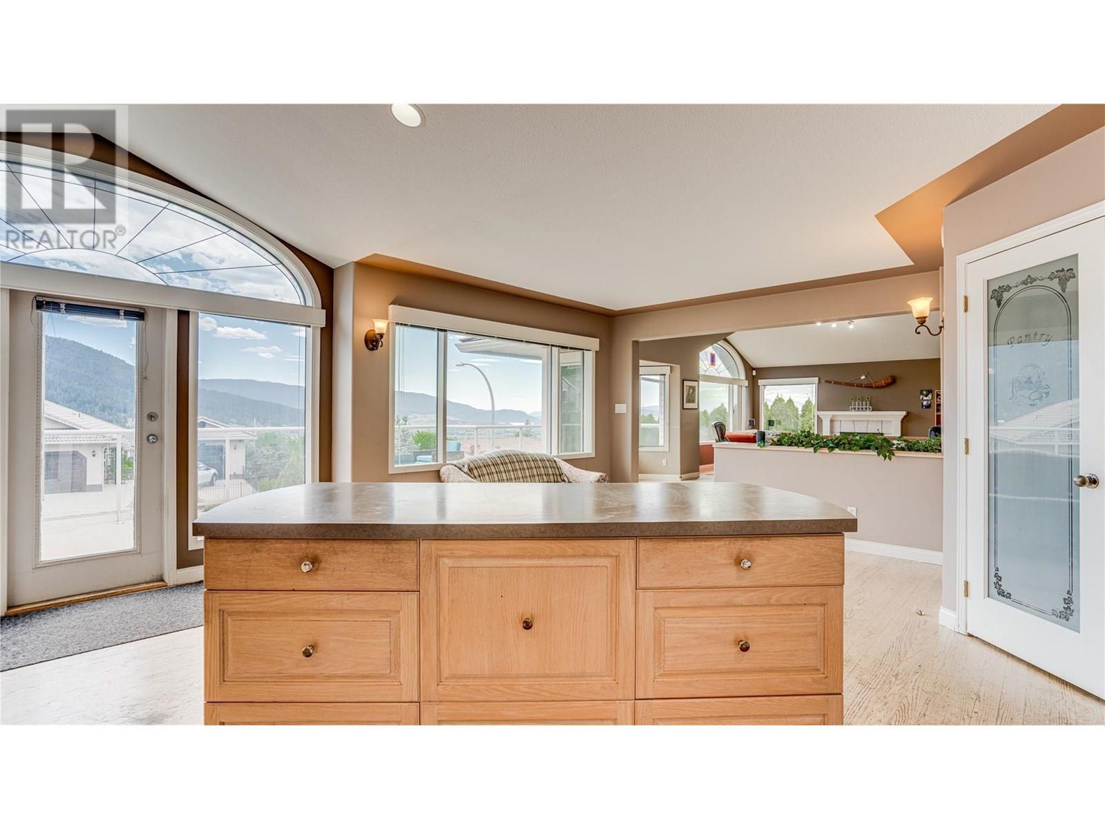 VERNON, British Columbia, V1B 2W8, CA, 5 Bedrooms Bedrooms, ,3 BathroomsBathrooms,Residential,For Sale,1901364