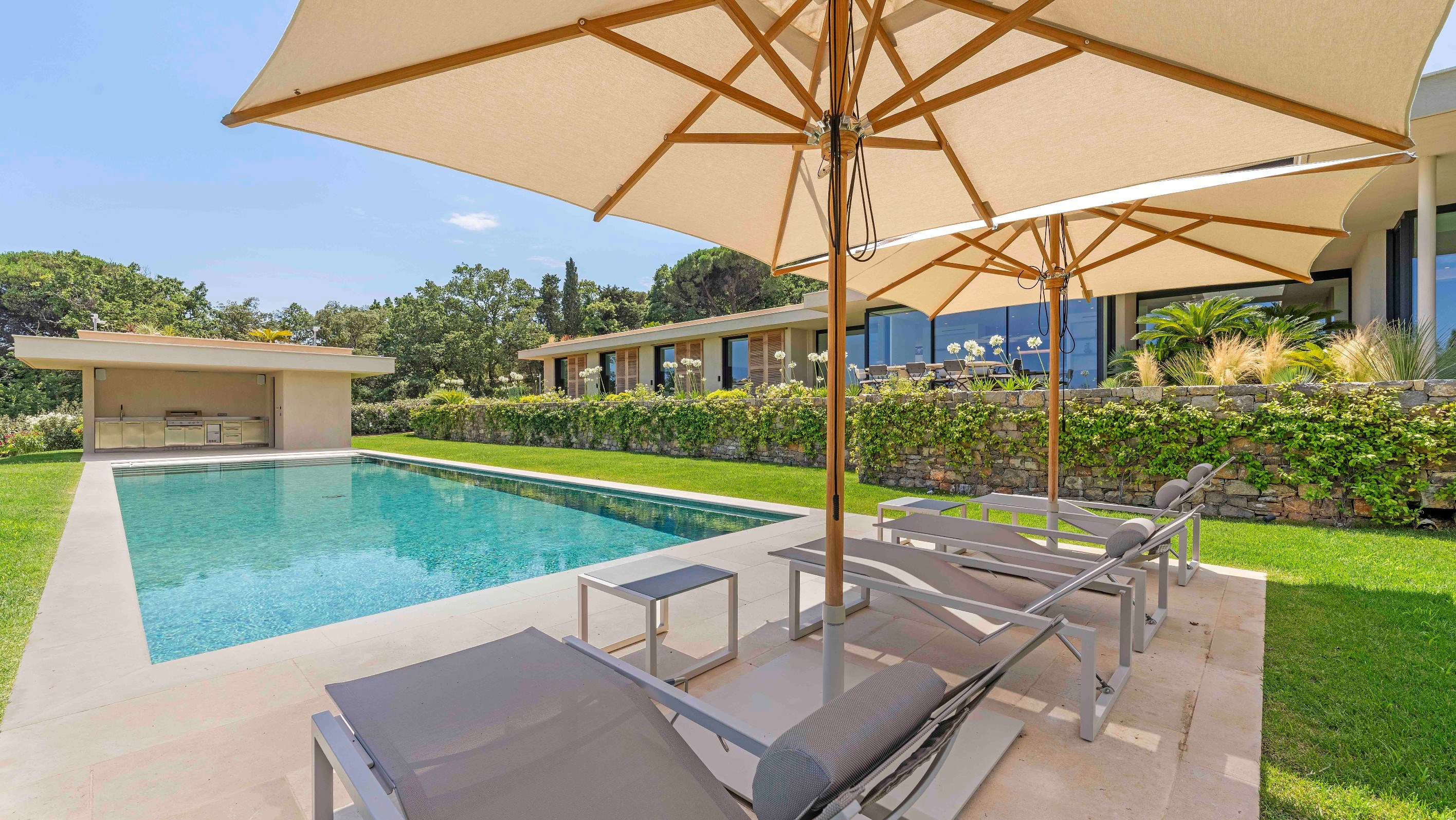  Contemporary luxury villa for sale in Ramatuelle near Pampelonne and Saint-Trop… - 物件實景