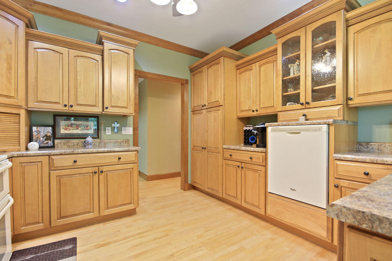 STURGEON, Missouri, 65284, United States, 3 Bedrooms Bedrooms, ,3 BathroomsBathrooms,Residential,For Sale,1921740