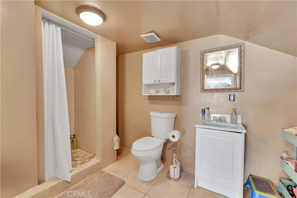 Pasadena, California, 91104, United States, 2 Bedrooms Bedrooms, ,1 BathroomBathrooms,Residential,For Sale,1944799