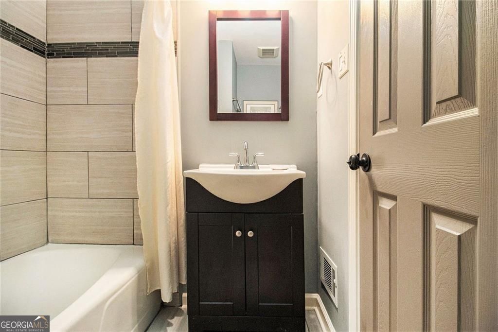 Atlanta, Georgia, 30328, United States, 4 Bedrooms Bedrooms, ,3 BathroomsBathrooms,Residential,For Sale,1858983