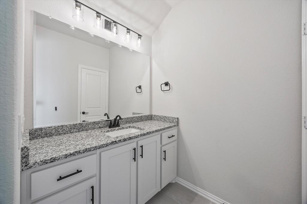 Waxahachie, Texas, 75165, United States, 5 Bedrooms Bedrooms, ,5 BathroomsBathrooms,Residential,For Sale,1828545