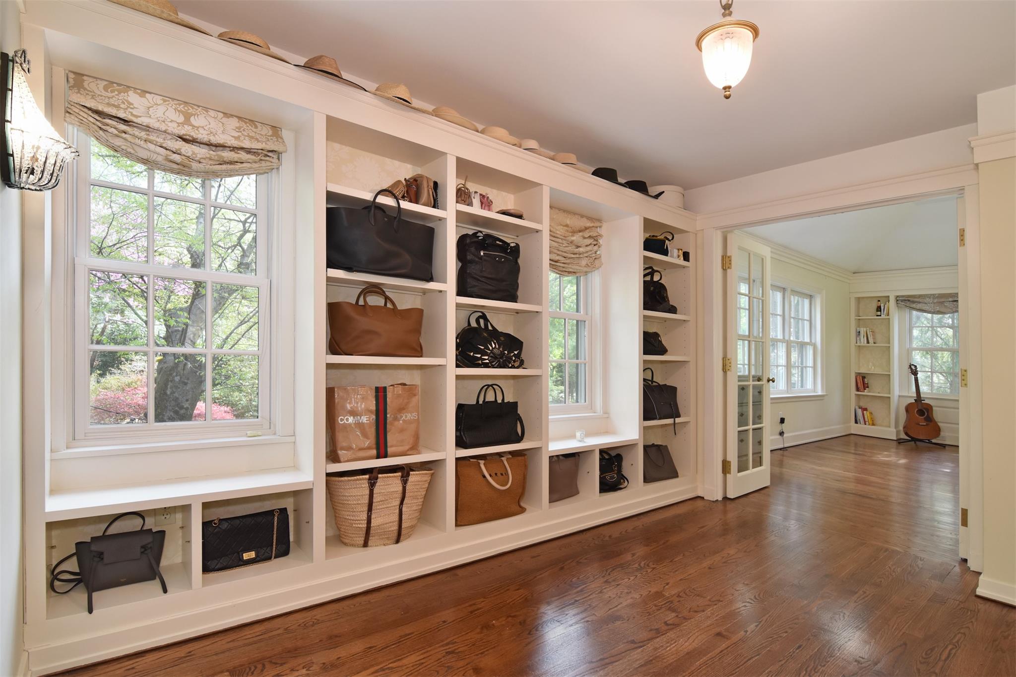 Dobbs Ferry, New York, 10522, United States, 5 Bedrooms Bedrooms, ,5 BathroomsBathrooms,Residential,For Sale,1793718