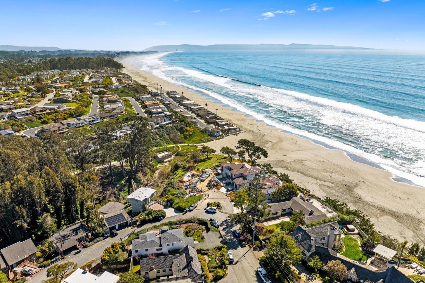 Aptos, California, 95003, United States, 5 Bedrooms Bedrooms, ,3 BathroomsBathrooms,Residential,For Sale,1847645