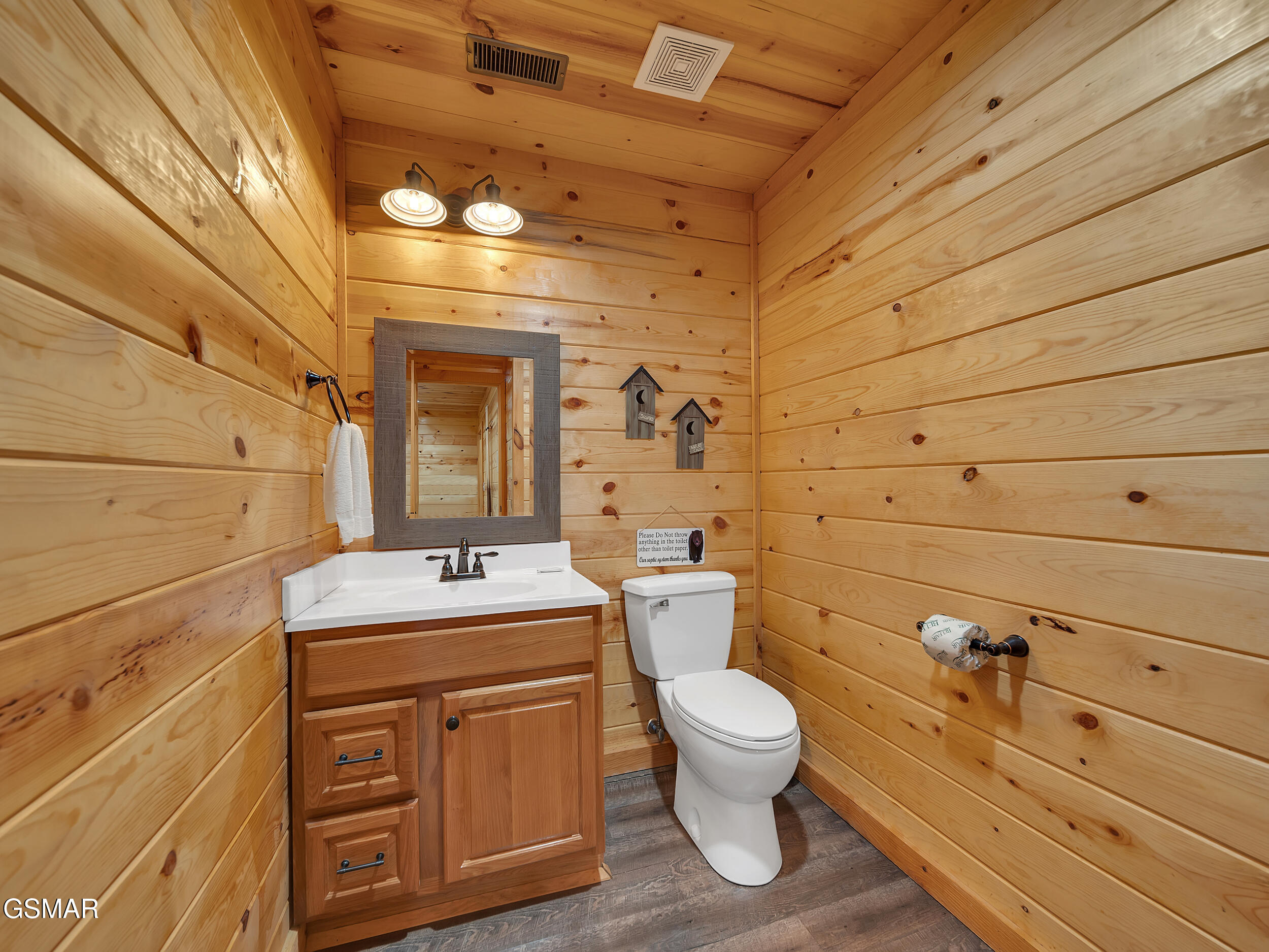 Pigeon Forge, Tennessee, 37876, United States, 4 Bedrooms Bedrooms, ,4 BathroomsBathrooms,Residential,For Sale,1944632
