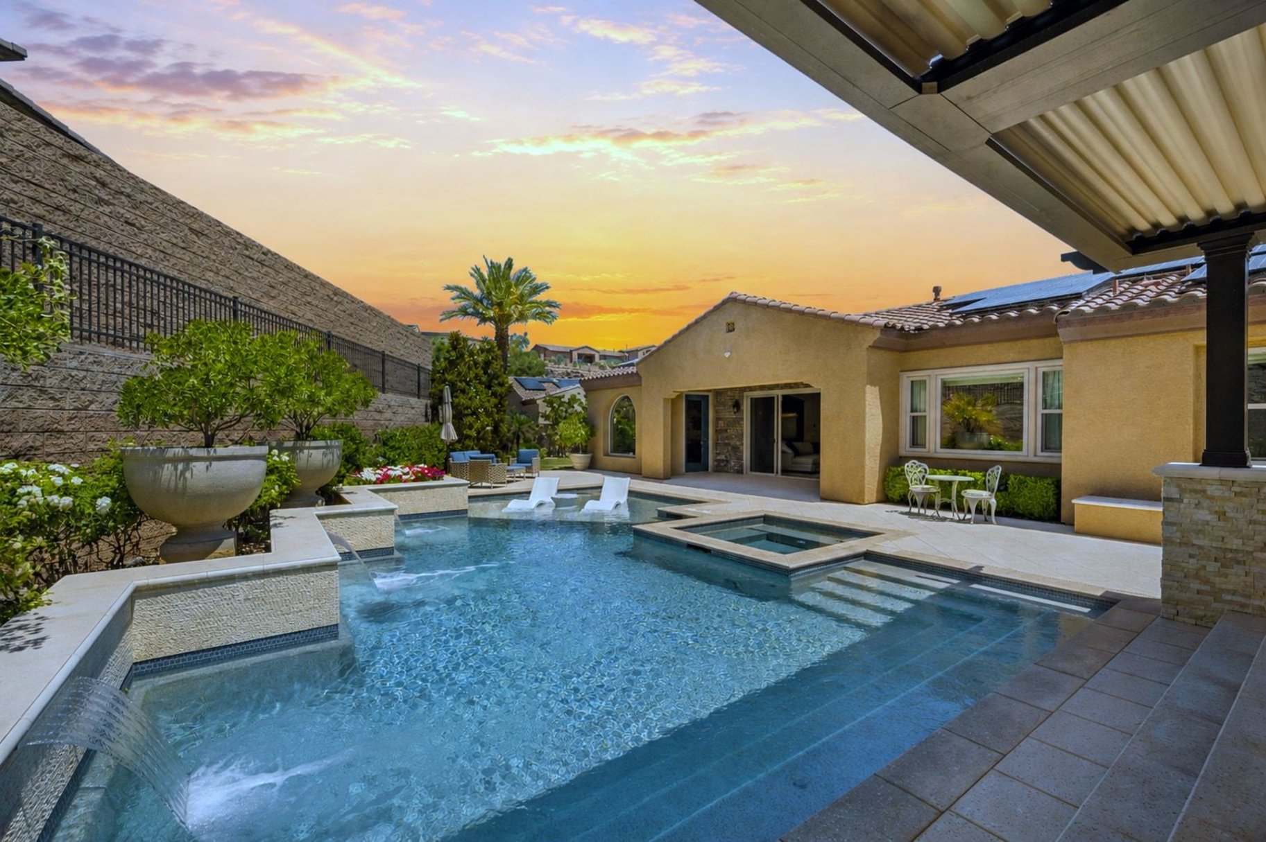  DESIGNER DREAM OASIS IN GATED LAKE LAS VEGAS, FURNISHED TURN-KEY - 物件實景