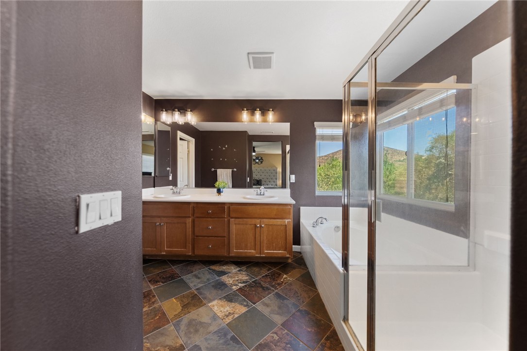 Lake Elsinore, California, 92532, United States, 3 Bedrooms Bedrooms, ,3 BathroomsBathrooms,Residential,For Sale,2049094