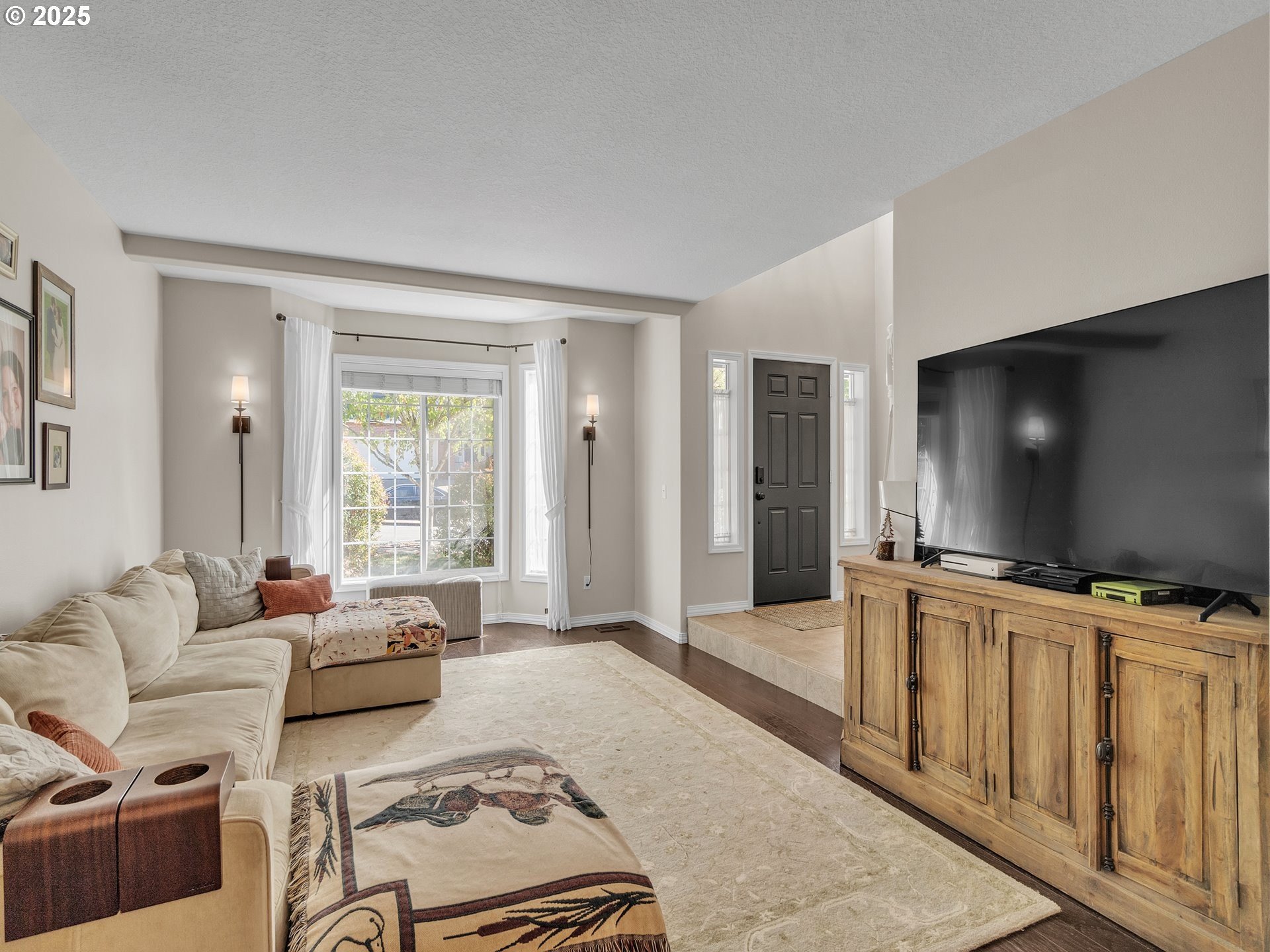 Newberg, Oregon, 97132, United States, 4 Bedrooms Bedrooms, ,3 BathroomsBathrooms,Residential,For Sale,1962580