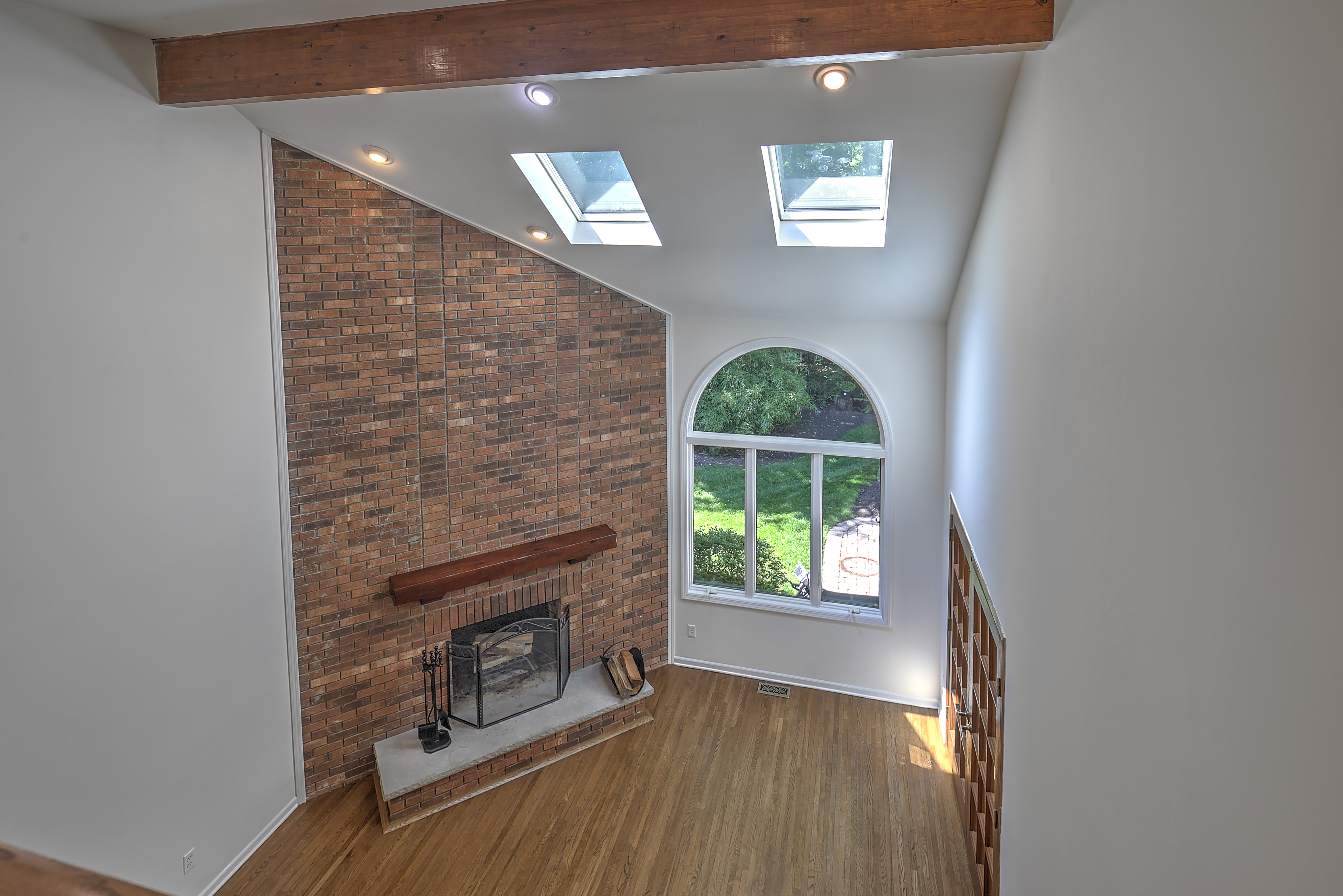  Exceptional Colonial Home Located in a Remarkable Setting - 物件實景