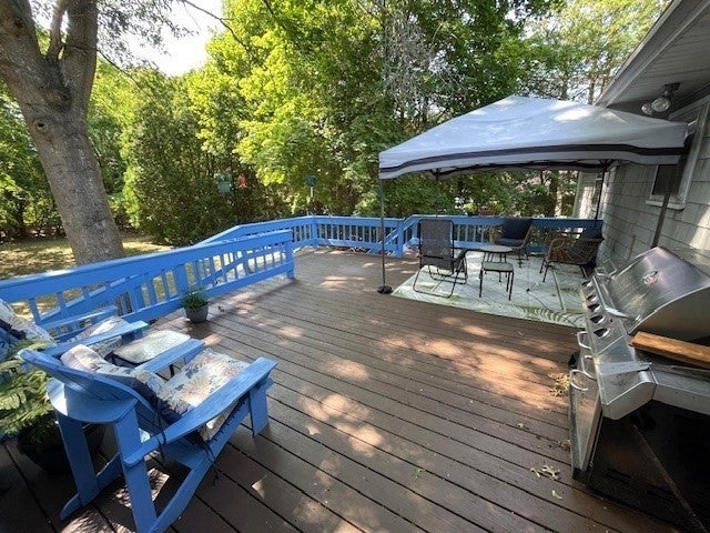 Halifax, Massachusetts, 02338, United States, 3 Bedrooms Bedrooms, ,2 BathroomsBathrooms,Residential,For Sale,1929990