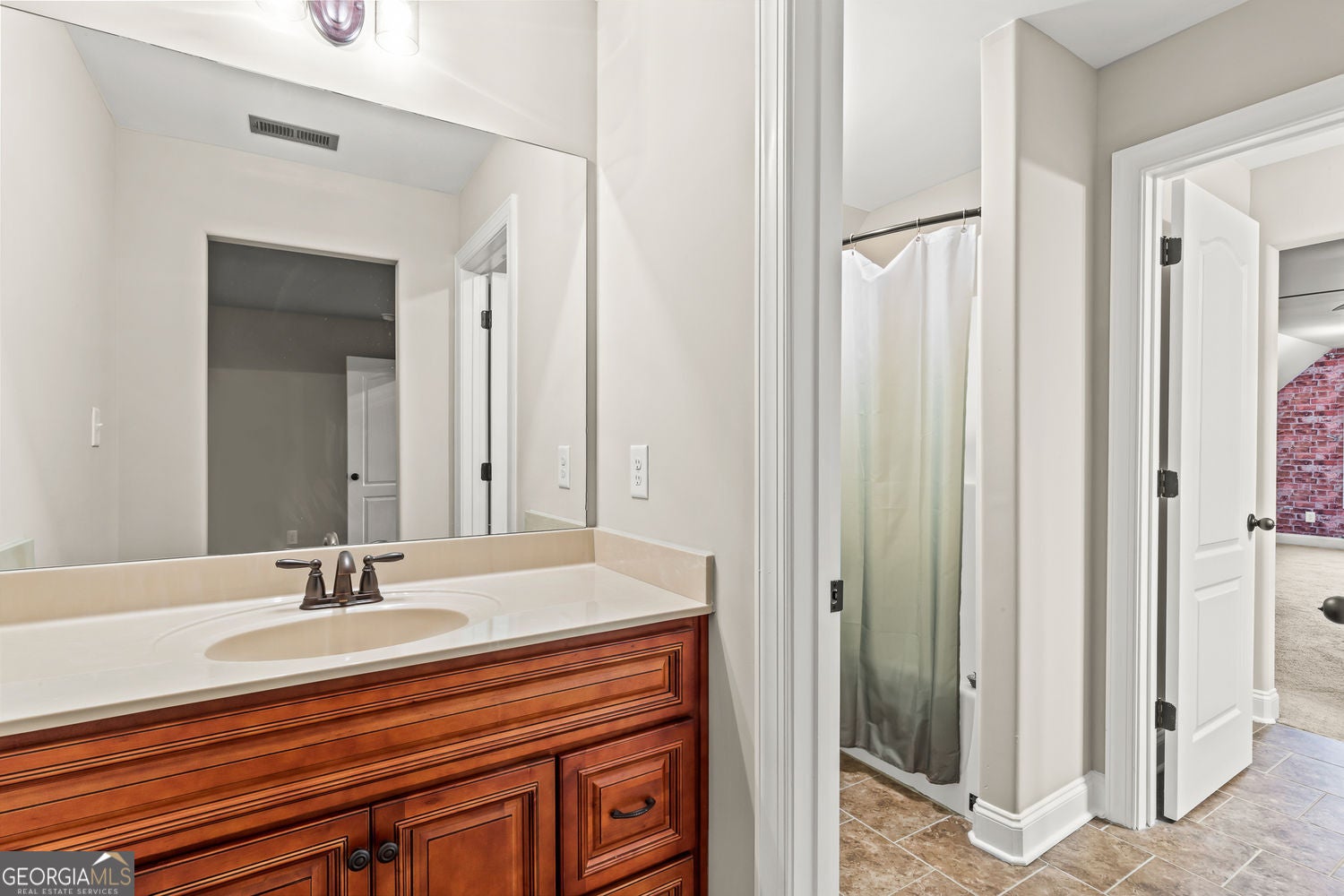 Senoia, Georgia, 30276, United States, 5 Bedrooms Bedrooms, ,4 BathroomsBathrooms,Residential,For Sale,1877866