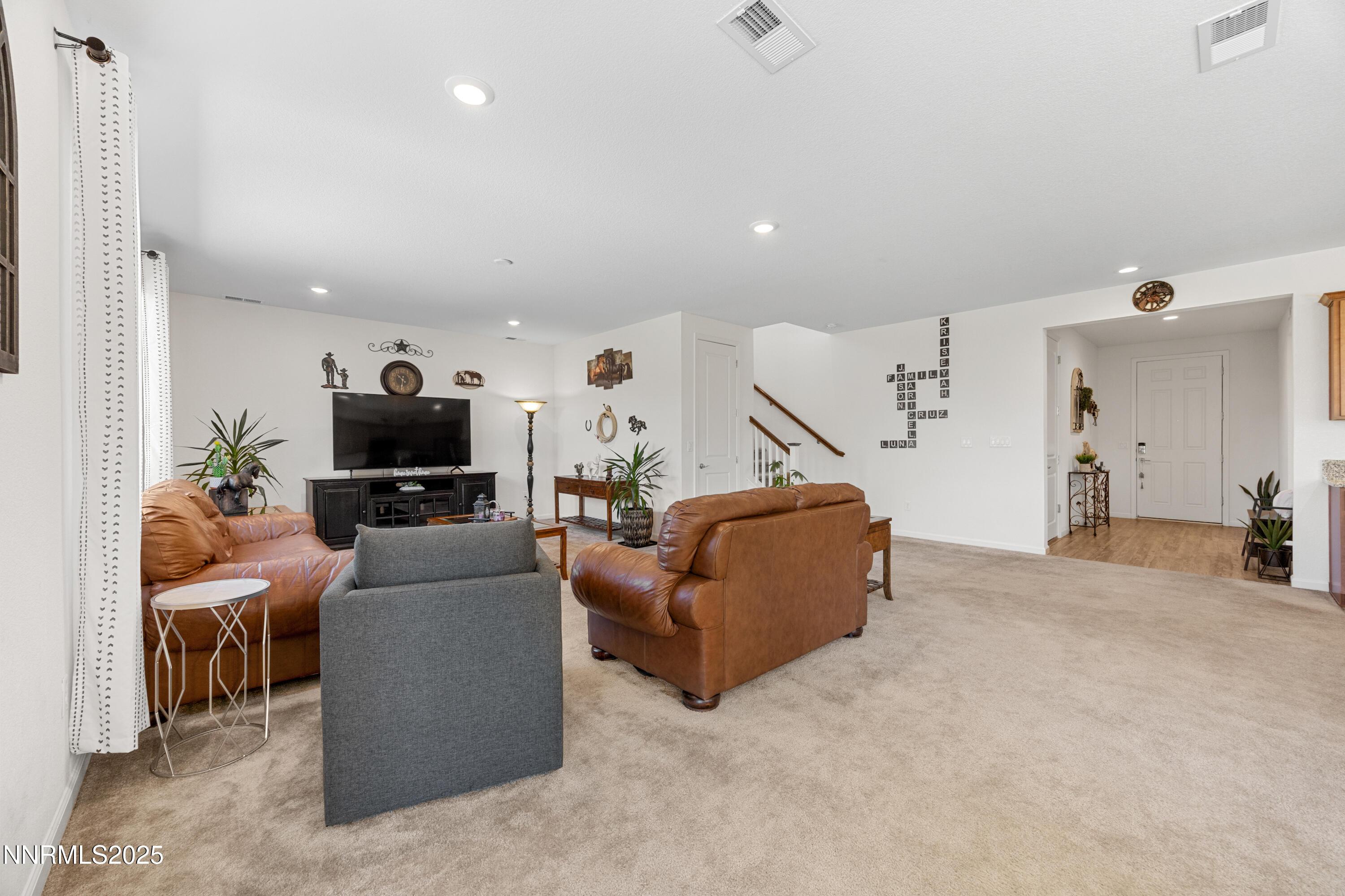 Sparks, Nevada, 89436, United States, 5 Bedrooms Bedrooms, ,4 BathroomsBathrooms,Residential,For Sale,1908549