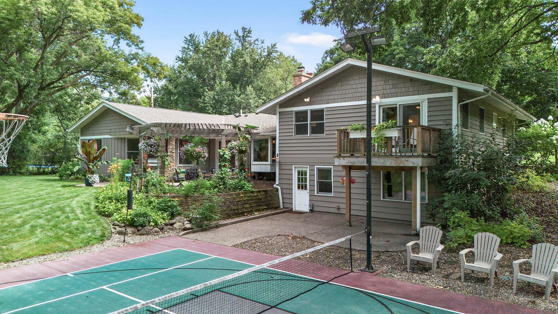 Minnetonka, Minnesota, 55345, United States, 5 Bedrooms Bedrooms, ,2 BathroomsBathrooms,Residential,For Sale,1919862