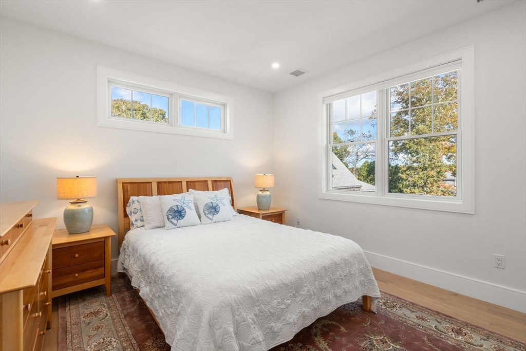 Marion, Massachusetts, 02738, United States, 3 Bedrooms Bedrooms, ,5 BathroomsBathrooms,Residential,For Sale,1987501