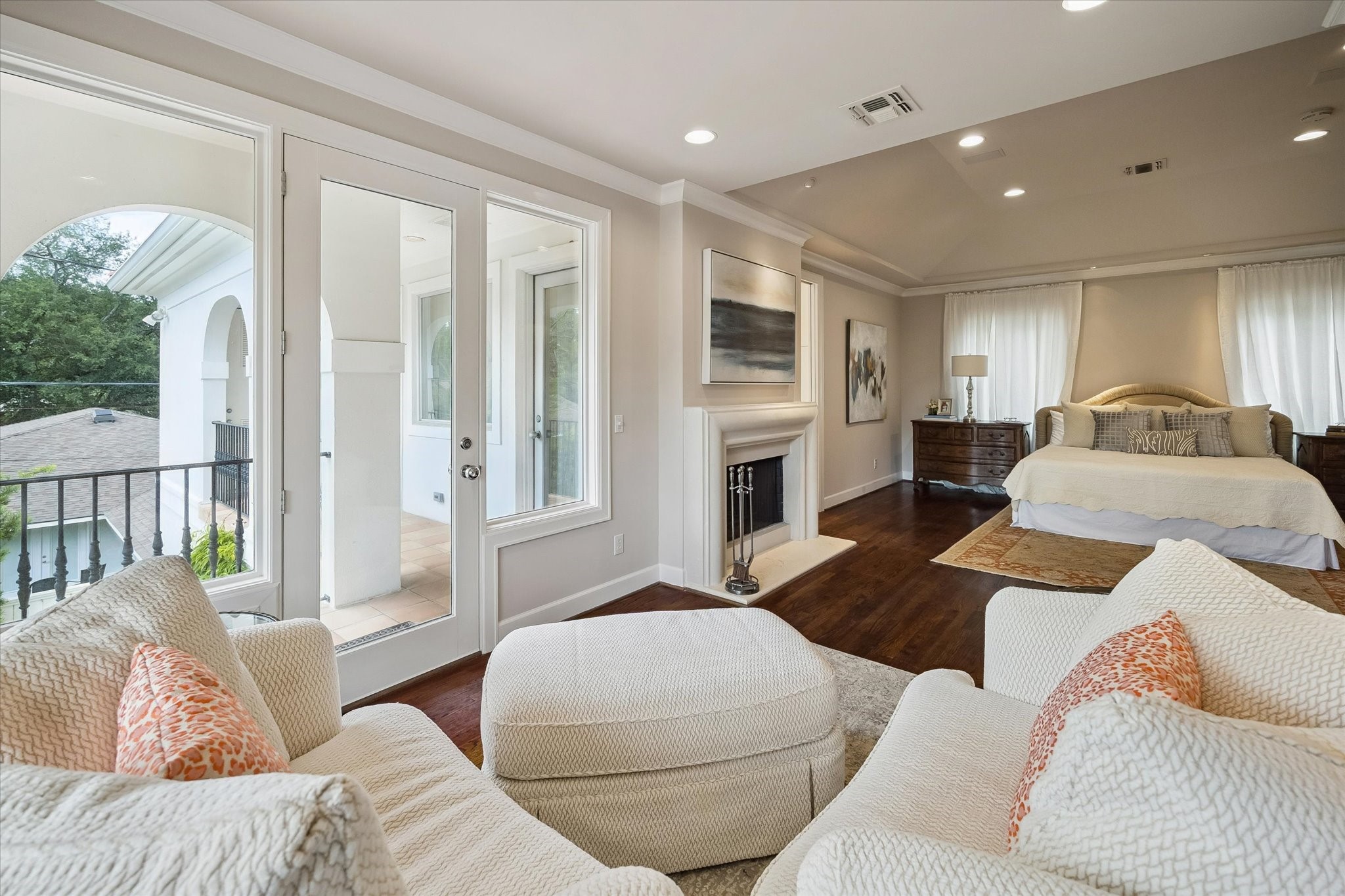  2102 Mcclendon Street - 物件實景