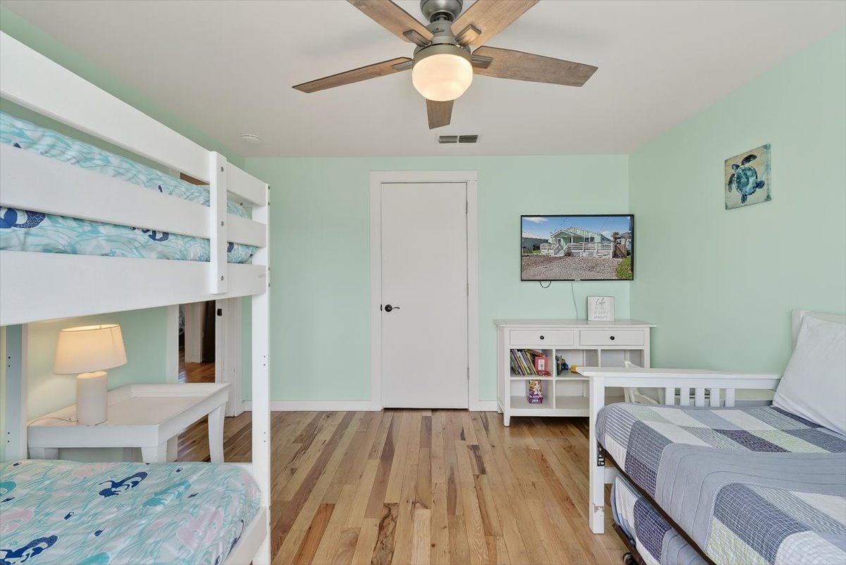 Port Aransas, Texas, 78373, United States, 3 Bedrooms Bedrooms, ,2 BathroomsBathrooms,Residential,For Sale,1973811