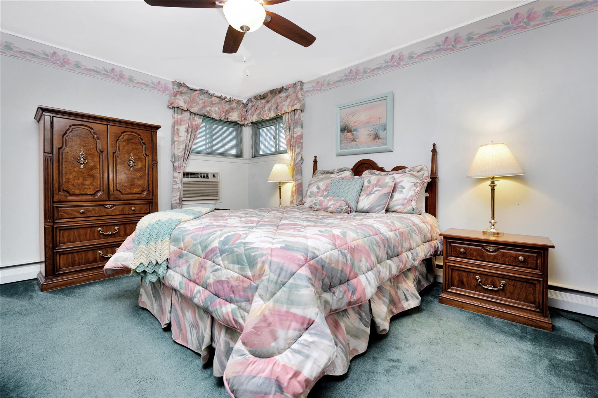 Farmingdale, New York, 11735, United States, 3 Bedrooms Bedrooms, ,2 BathroomsBathrooms,Residential,For Sale,1793248