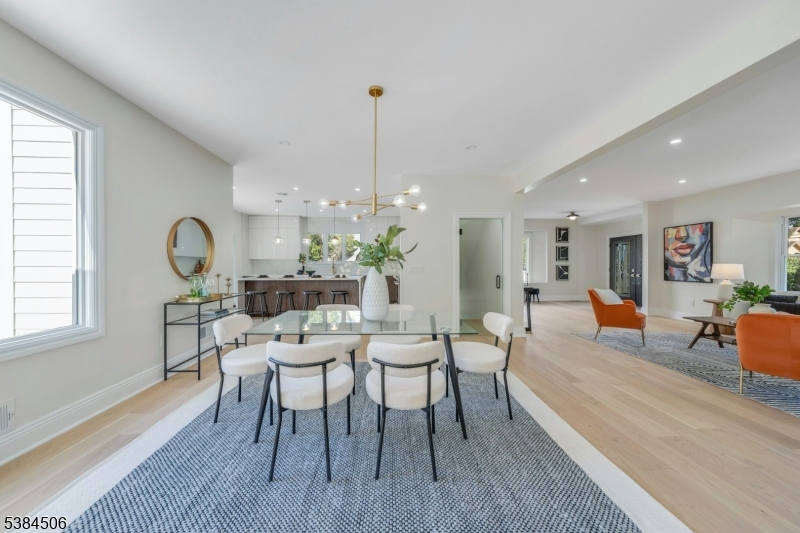 Montclair Twp., New Jersey, 07042, United States, 6 Bedrooms Bedrooms, ,5 BathroomsBathrooms,Residential,For Sale,1947111