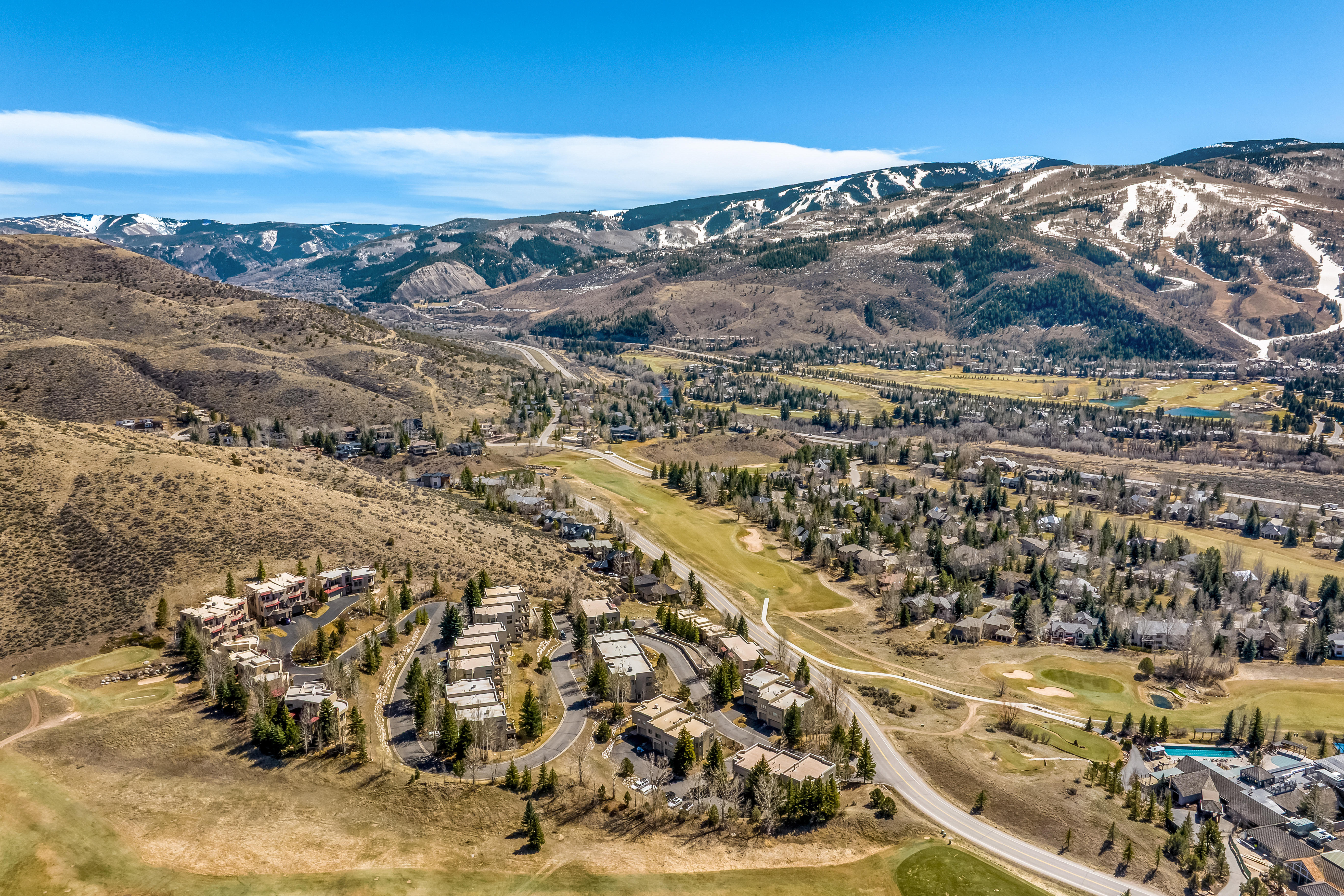  Captures sweeping views of Arrowhead and the surrounding mountain landscape. - 物件實景