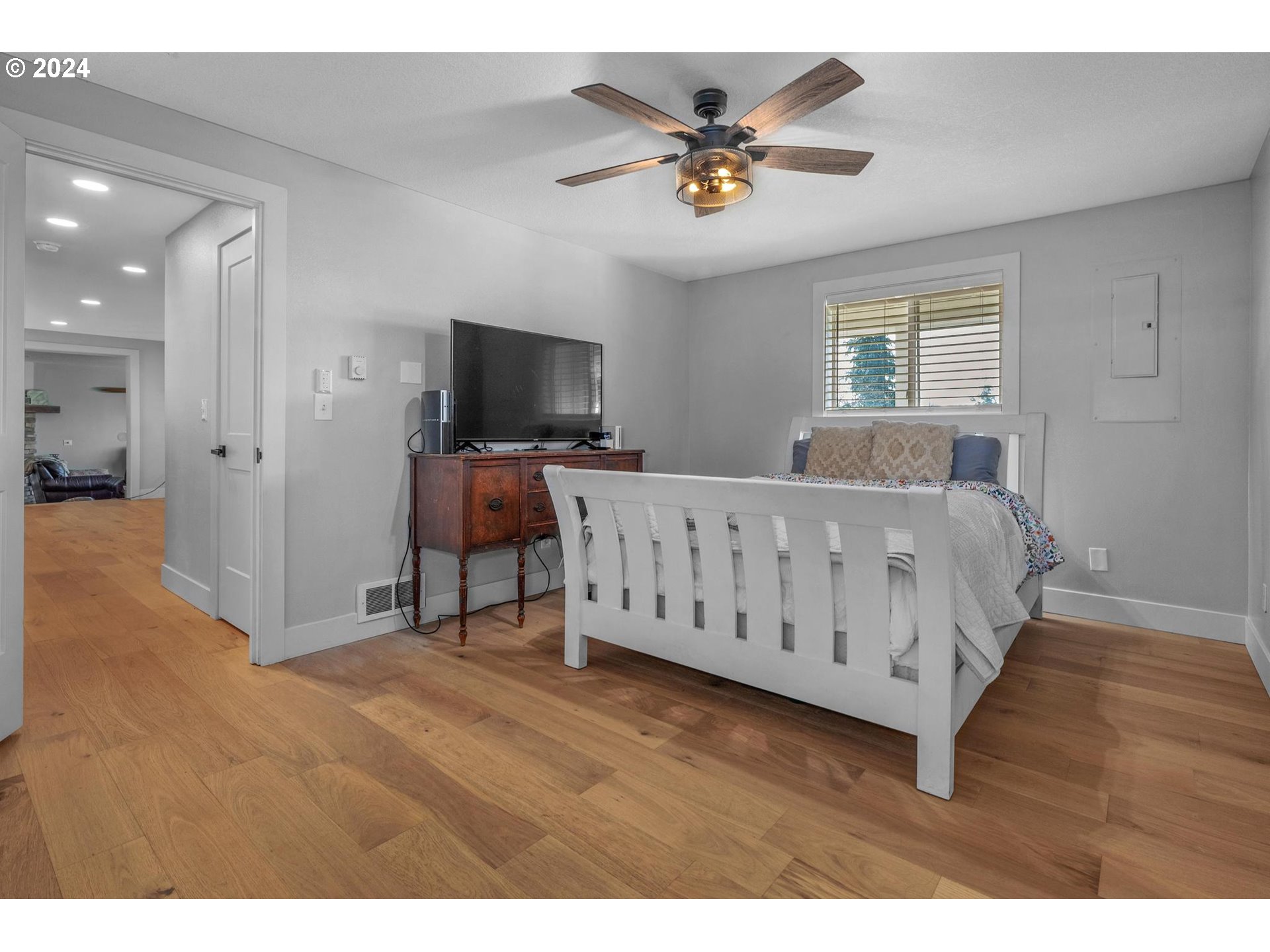 33020 S Dickey Prairie Rd, Molalla, Oregon, 97038, United States, 4 Bedrooms Bedrooms, ,3 BathroomsBathrooms,Residential,For Sale,33020 S Dickey Prairie Rd,1670604