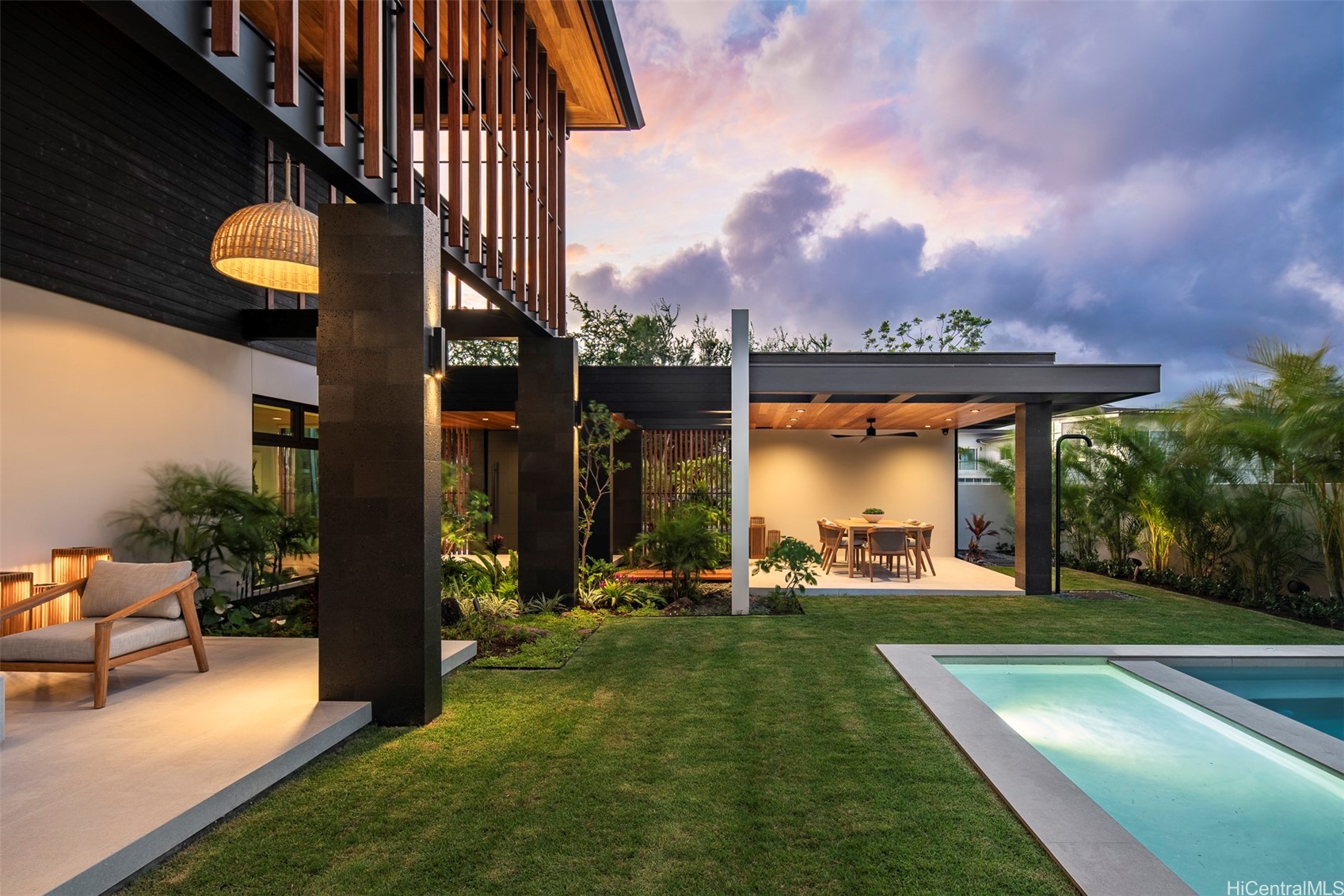 Honolulu, Hawaii, 96816, United States, 5 Bedrooms Bedrooms, ,6 BathroomsBathrooms,Residential,For Sale,1911393