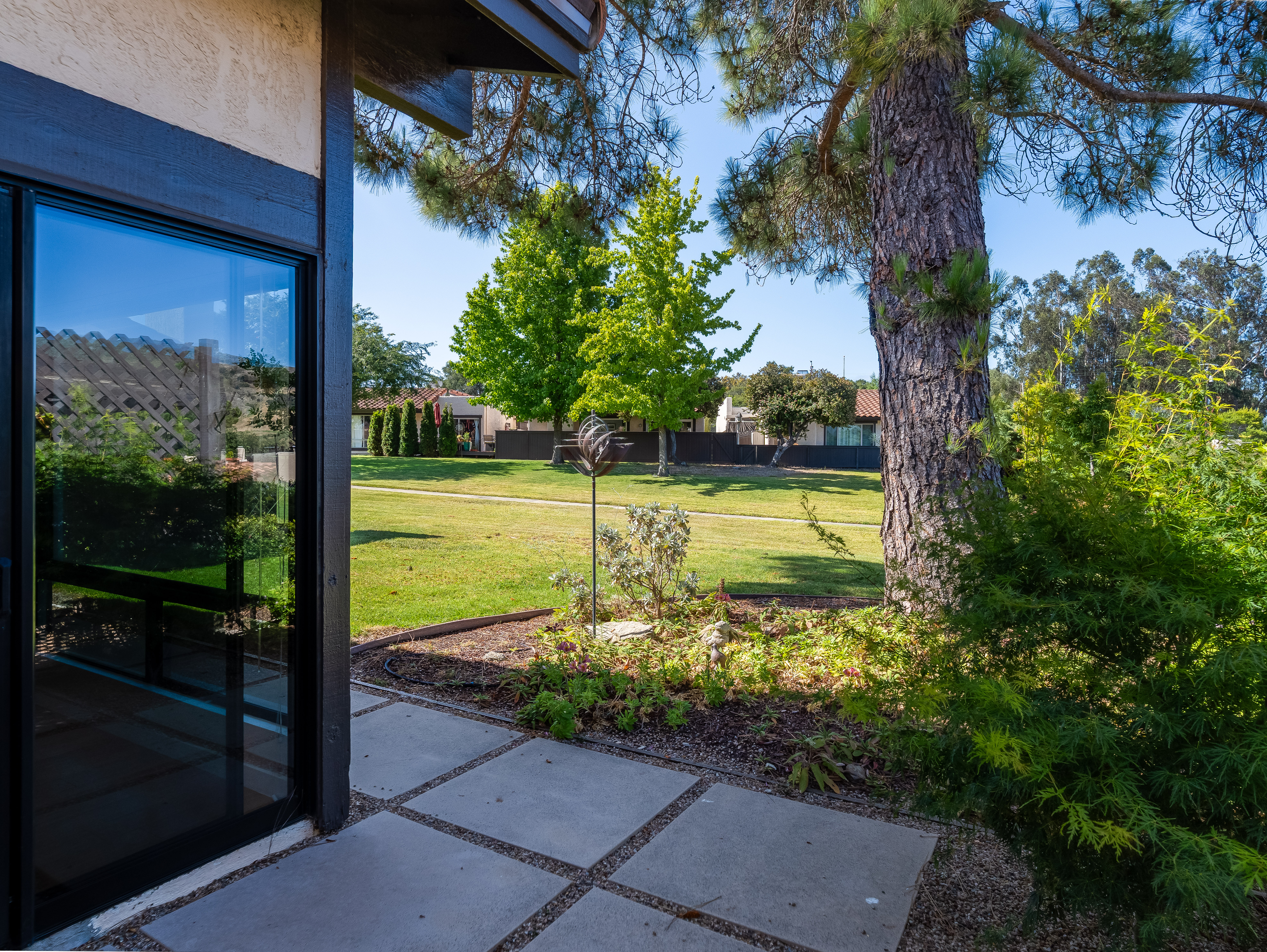 Single-Level Los Verdes Park Home with Hillside Views - 物件實景