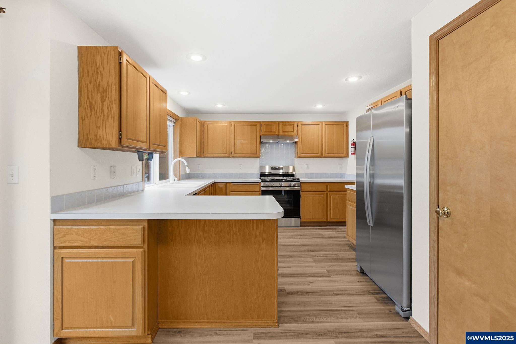 Corvallis, Oregon, 97333, United States, 4 Bedrooms Bedrooms, ,3 BathroomsBathrooms,Residential,For Sale,1999072