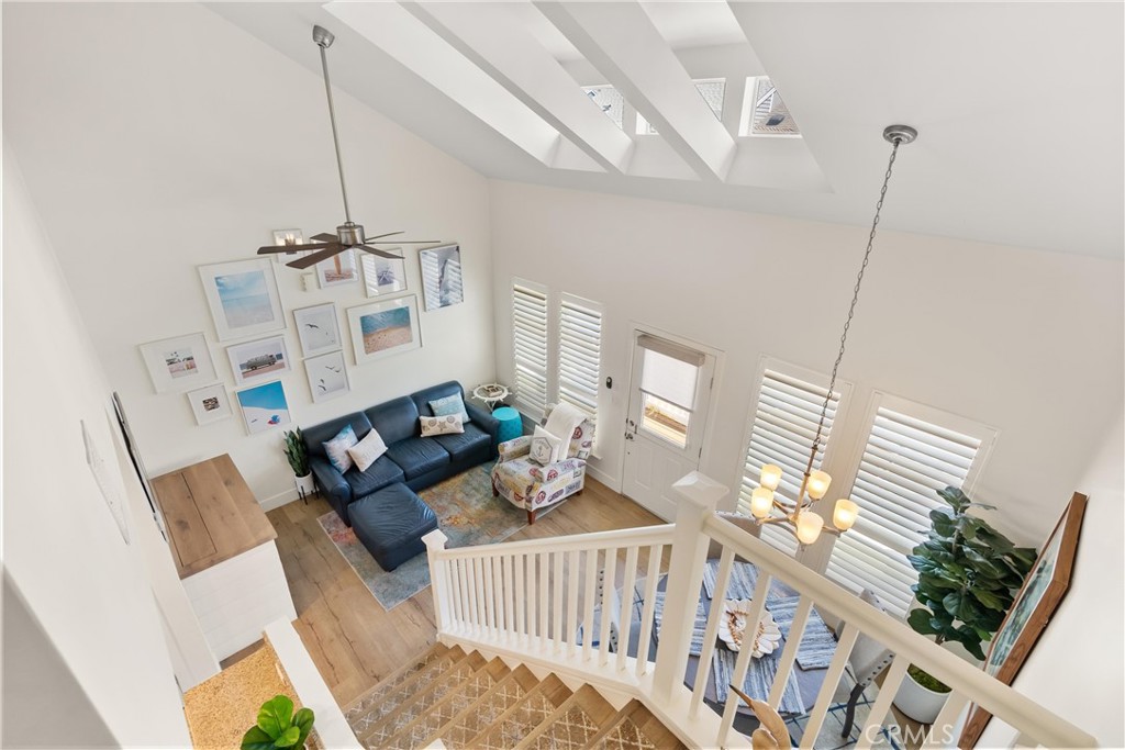 Newport Beach, California, 92663, United States, 2 Bedrooms Bedrooms, ,2 BathroomsBathrooms,Residential,For Sale,1877263