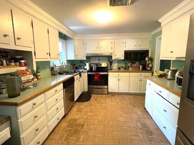 Halifax, Massachusetts, 02338, United States, 3 Bedrooms Bedrooms, ,2 BathroomsBathrooms,Residential,For Sale,1929990