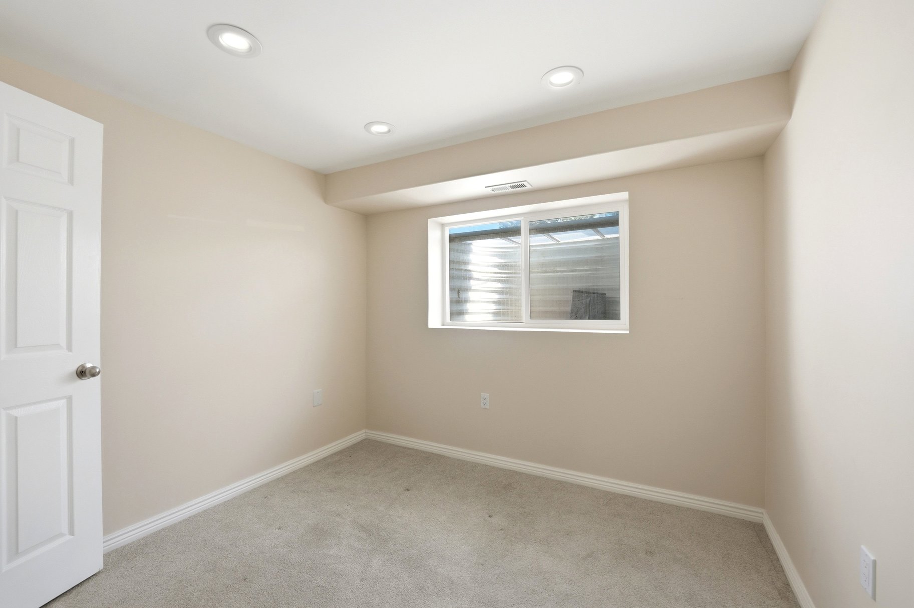  Soaring Views & Endless Potential on Draper