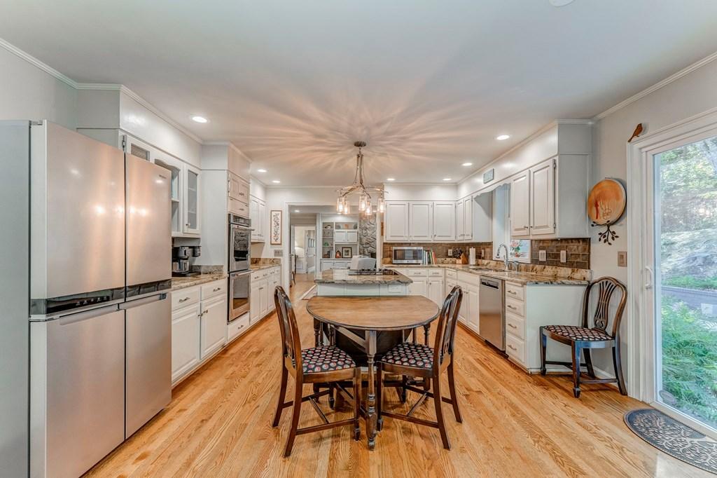 DALTON, Georgia, 30720, United States, 4 Bedrooms Bedrooms, ,4 BathroomsBathrooms,Residential,For Sale,1989438