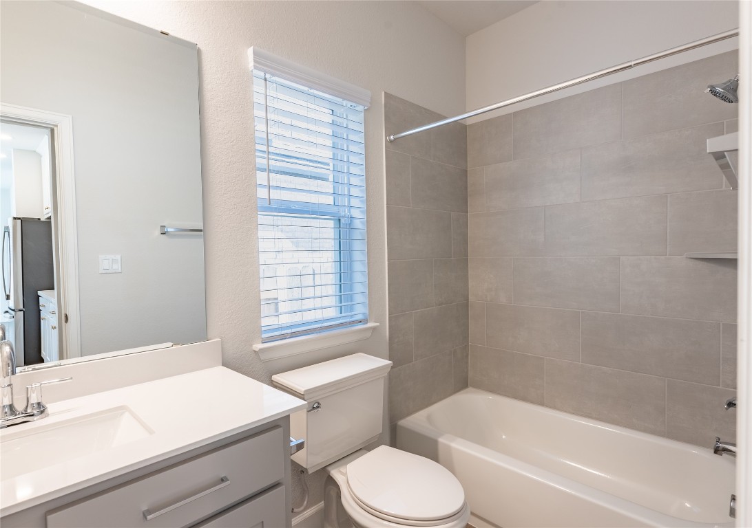 Bastrop, Texas, 78602, United States, 4 Bedrooms Bedrooms, ,3 BathroomsBathrooms,Residential,For Sale,1927083