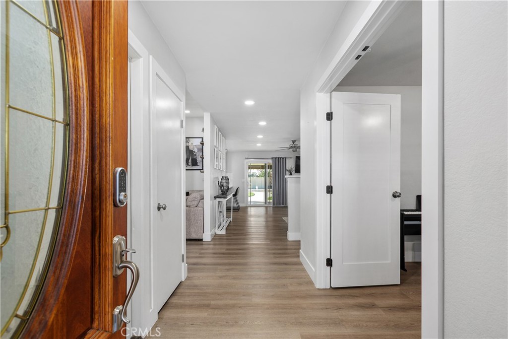 Jurupa Valley, California, 92509, United States, 4 Bedrooms Bedrooms, ,2 BathroomsBathrooms,Residential,For Sale,1987819