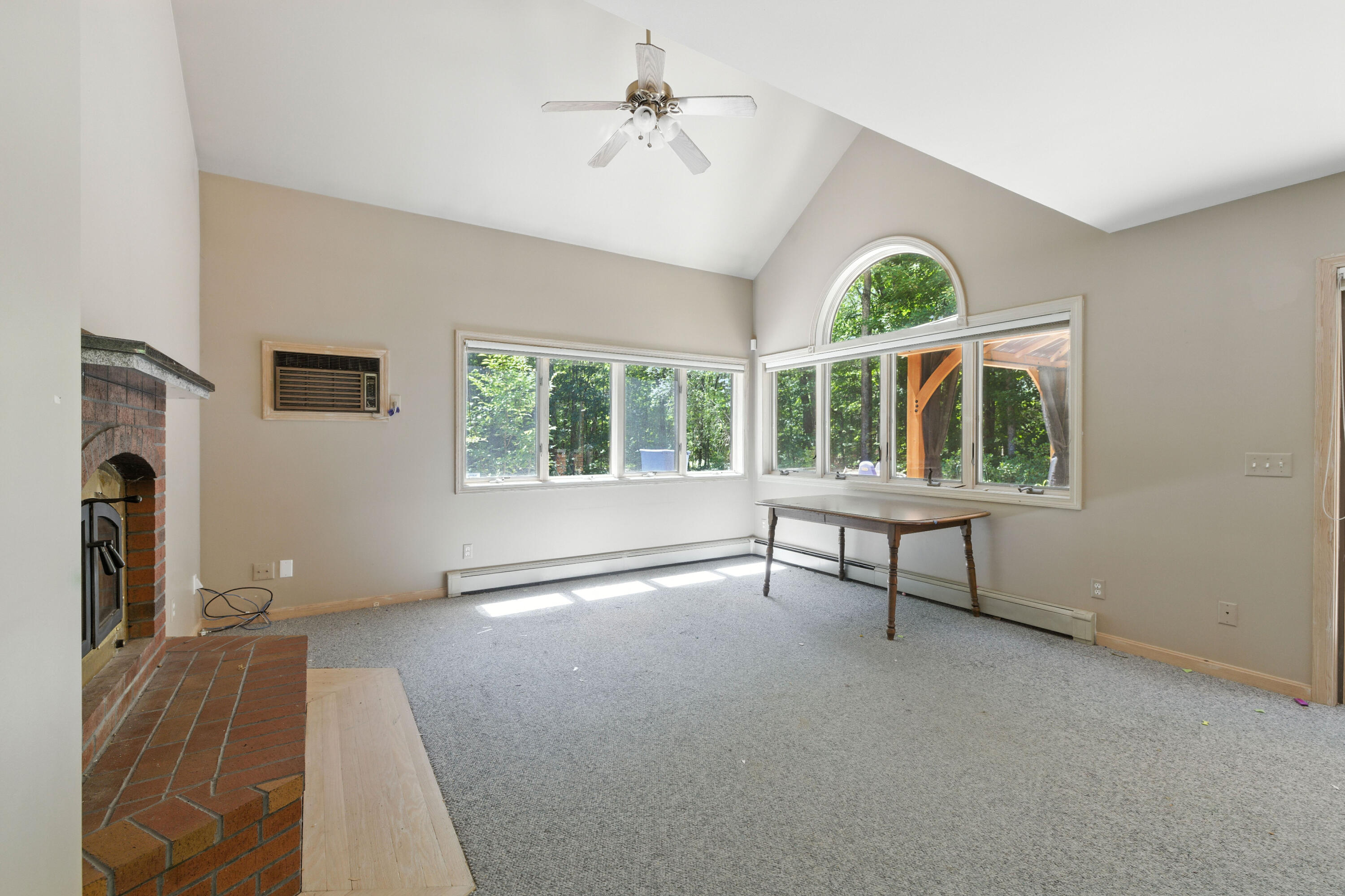 Lewiston, Maine, 04240, United States, 4 Bedrooms Bedrooms, ,3 BathroomsBathrooms,Residential,For Sale,1770488