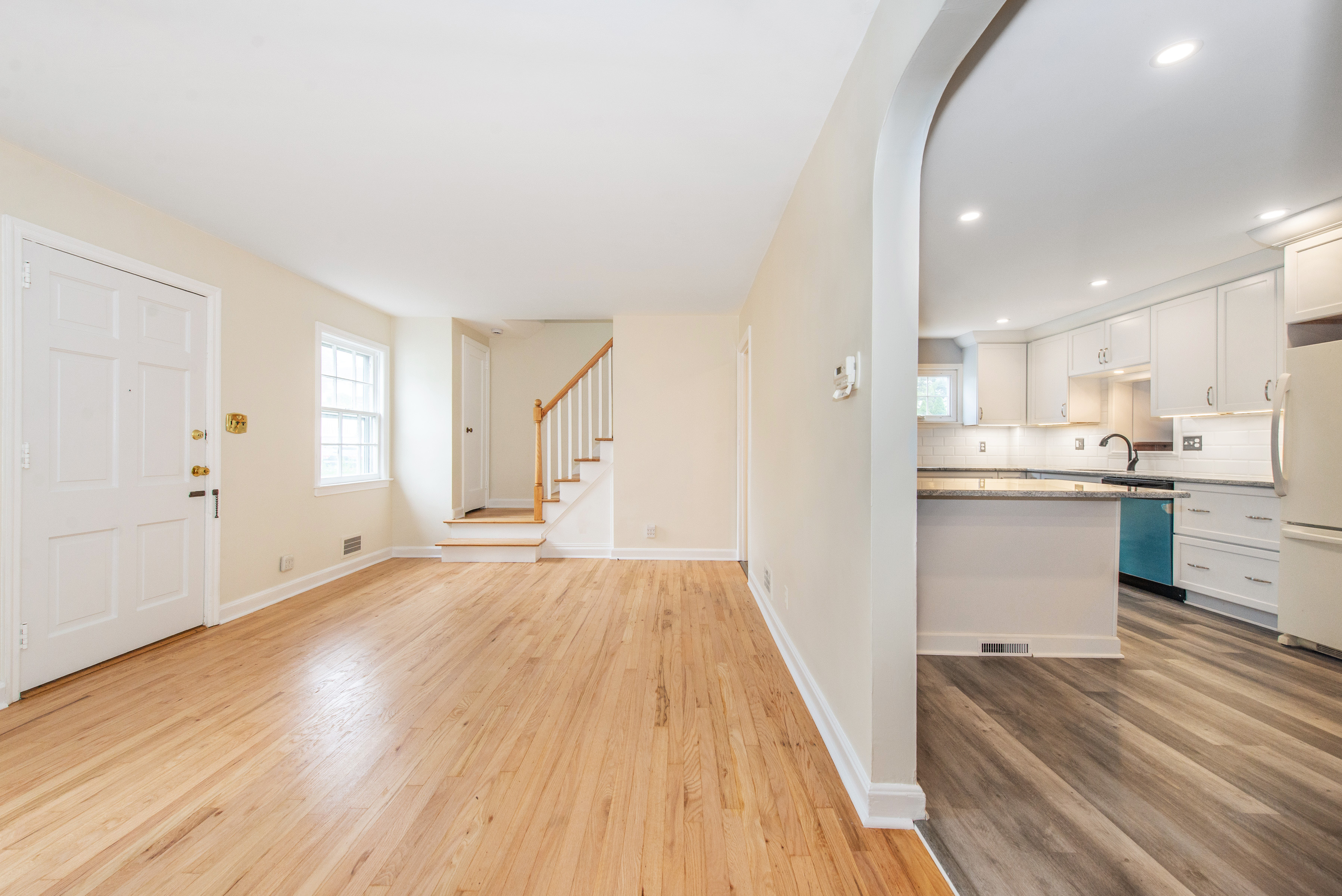 Nutley, New Jersey, 07110, United States, 3 Bedrooms Bedrooms, ,2 BathroomsBathrooms,Residential,For Sale,1977150