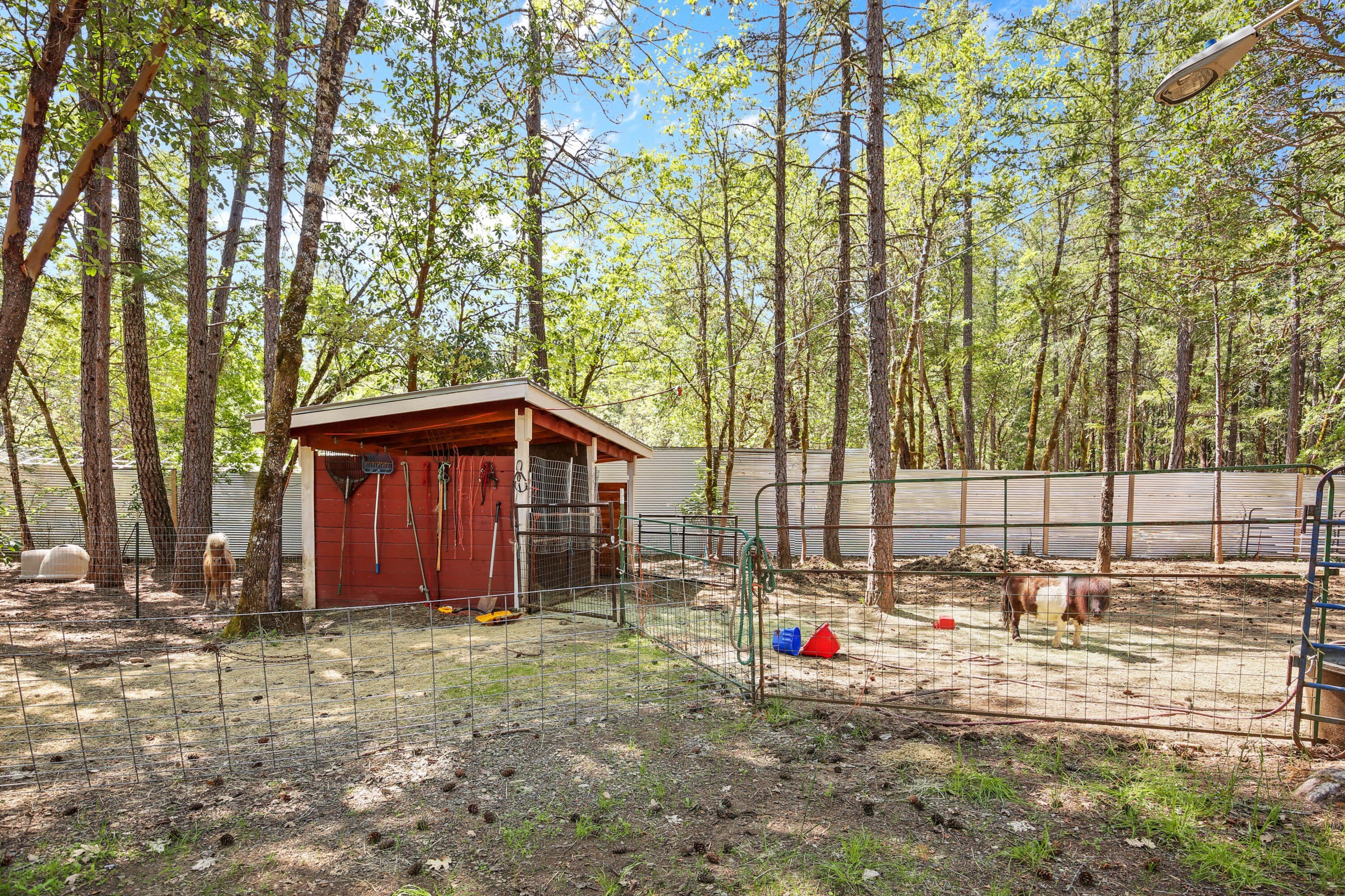 Cave Junction, Oregon, 97523, United States, 3 Bedrooms Bedrooms, ,2 BathroomsBathrooms,Residential,For Sale,1920593
